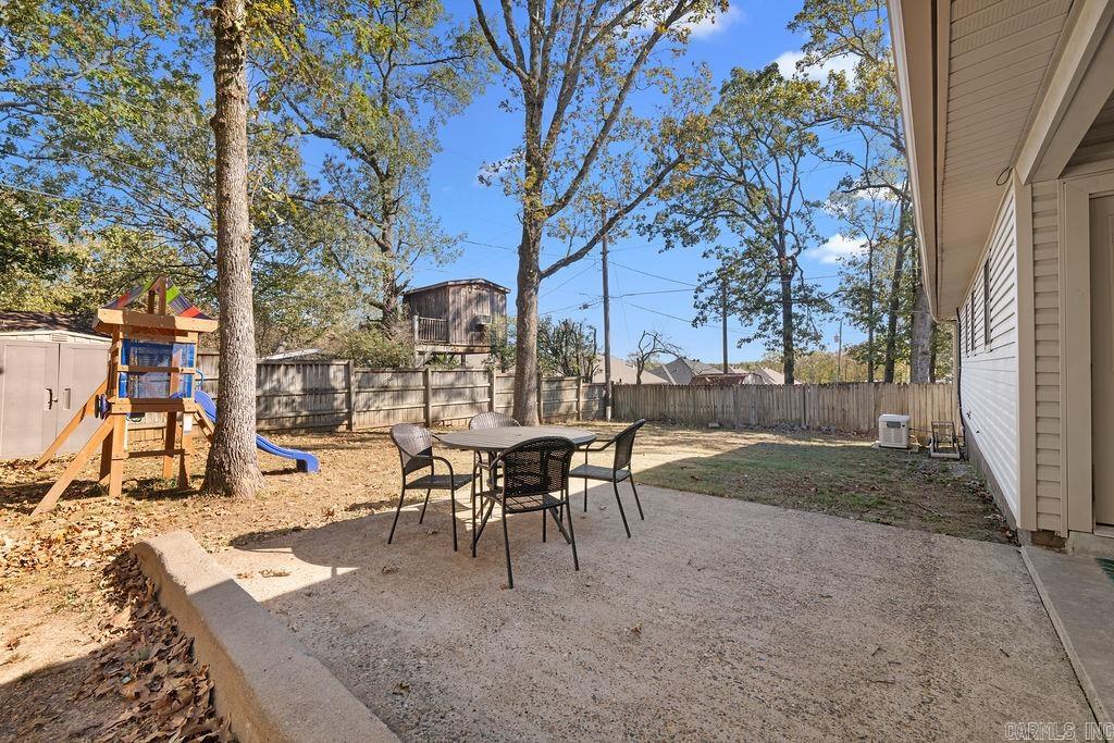 HOLLY HILLS ESTATE - Residential