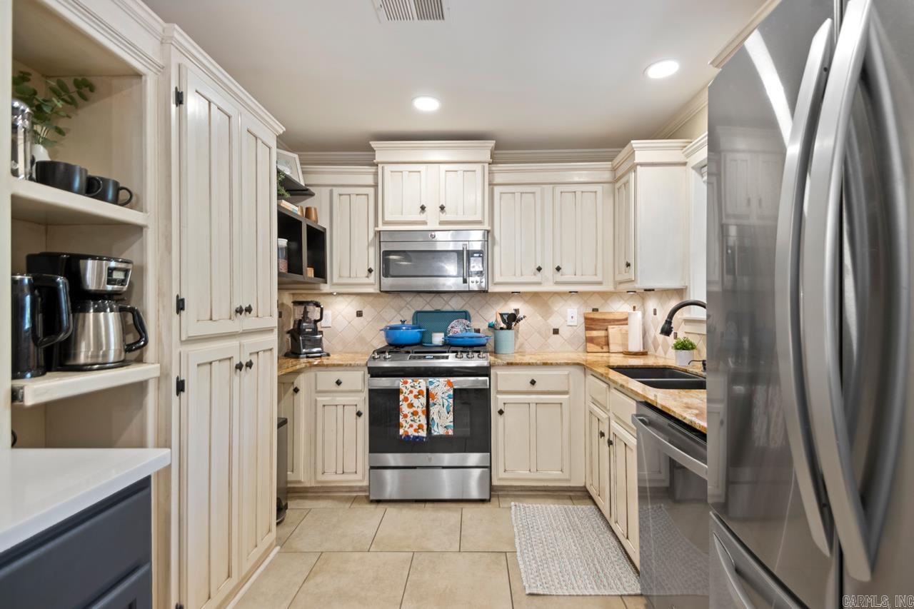 CEDAR RIDGE - Residential