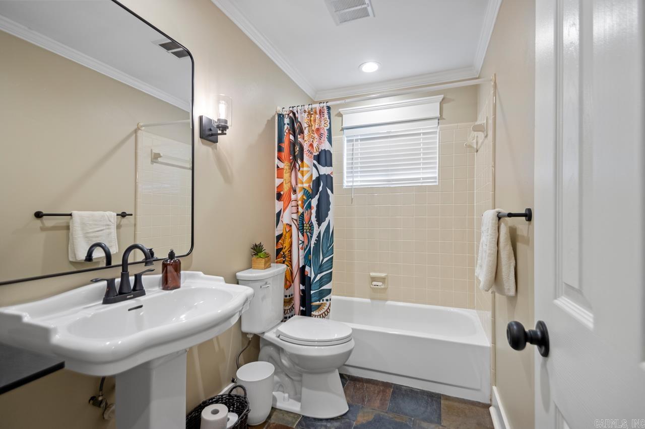 CEDAR RIDGE - Residential