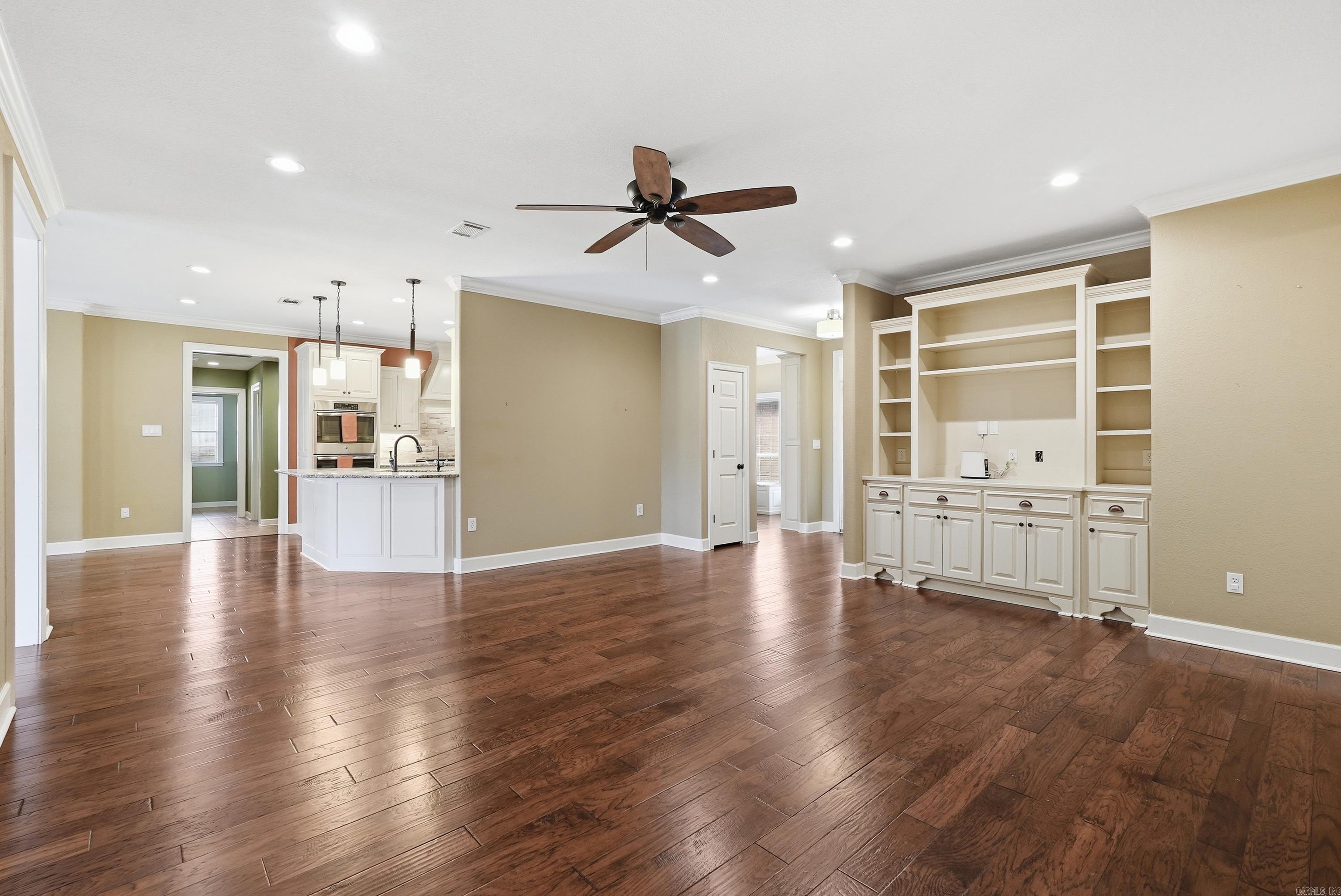 Royal Oaks - Residential