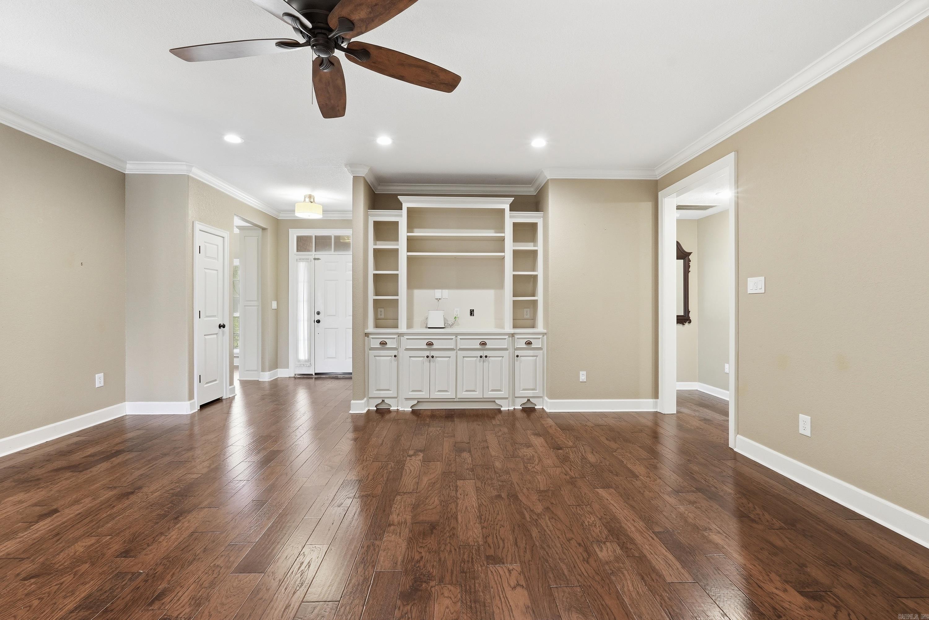 Royal Oaks - Residential