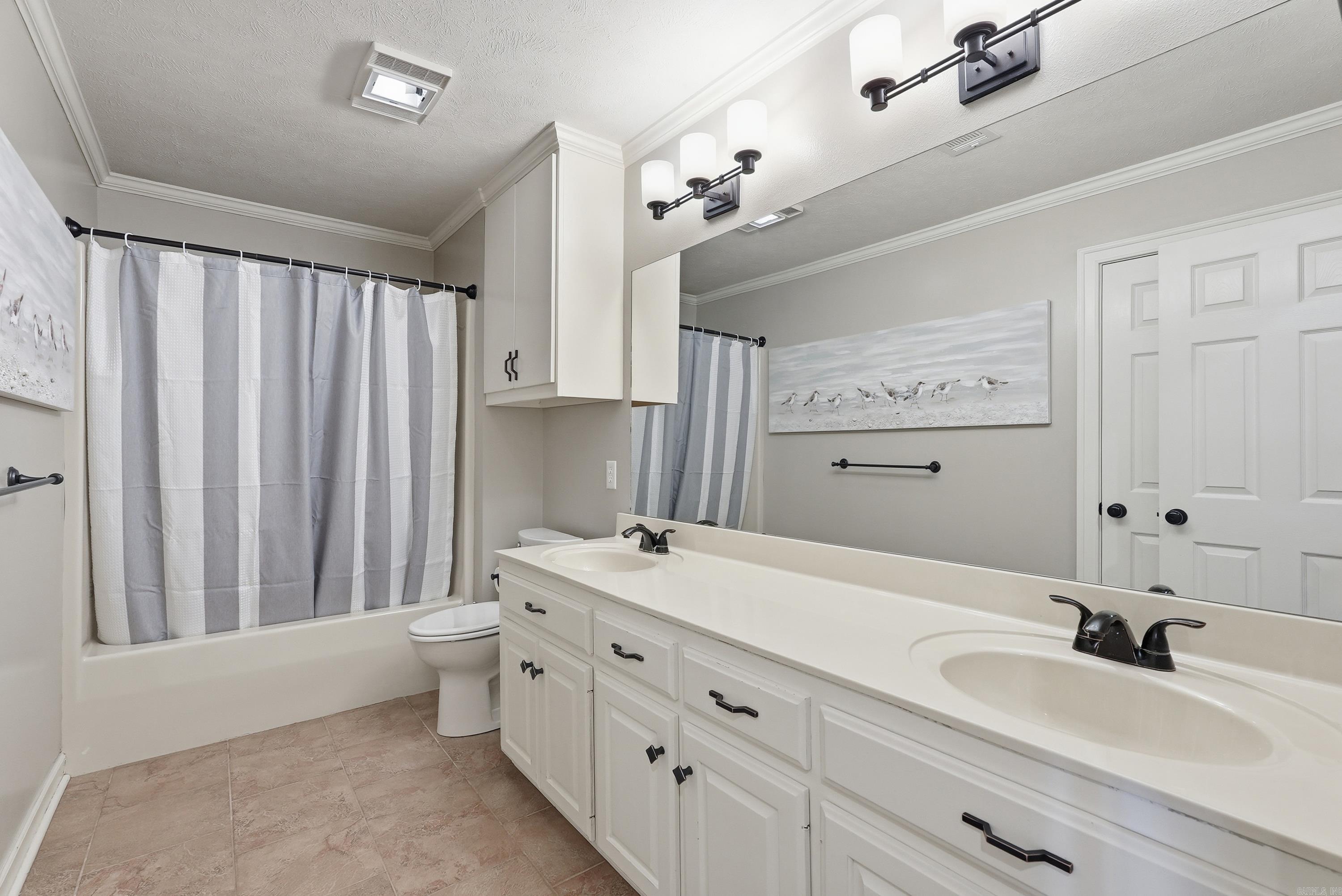 Royal Oaks - Residential