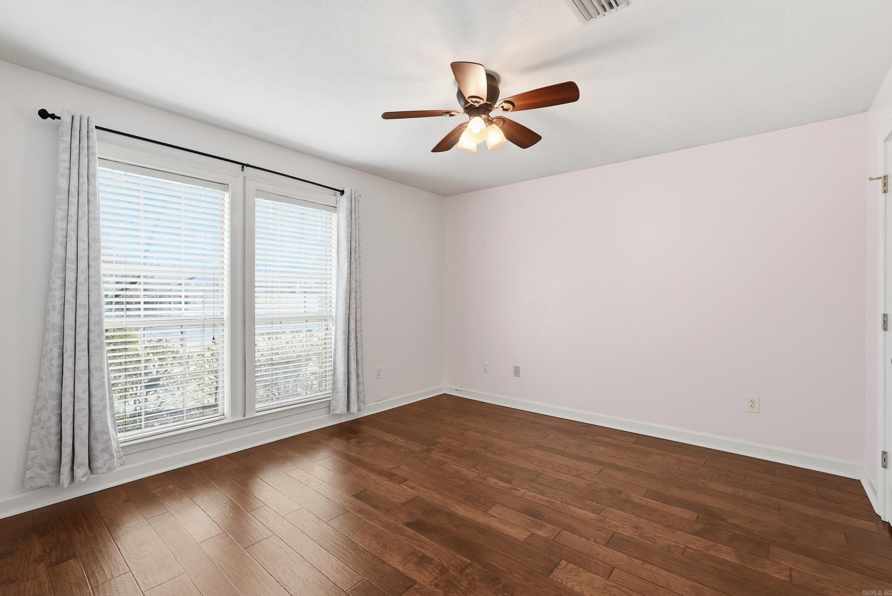 Royal Oaks - Residential