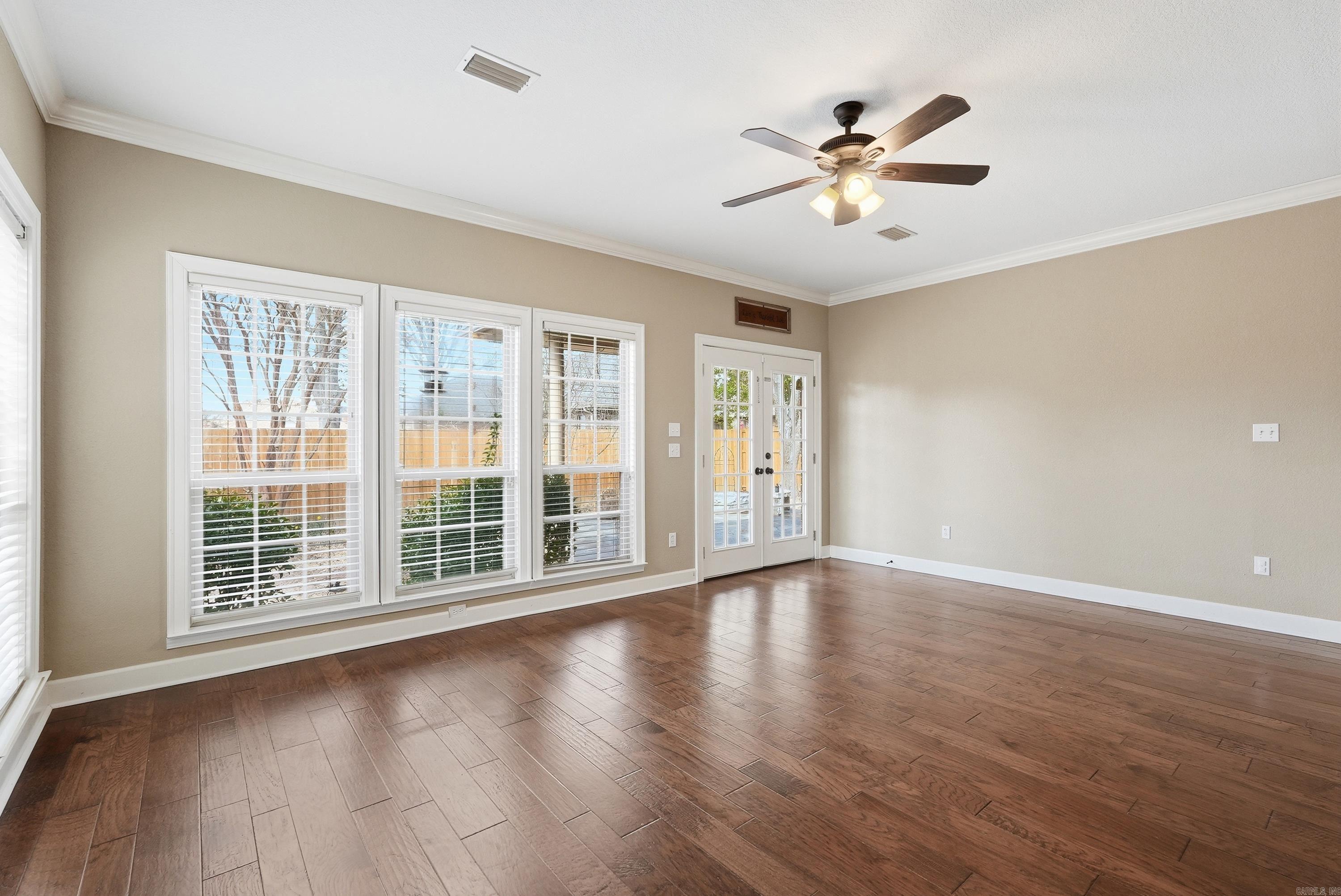 Royal Oaks - Residential