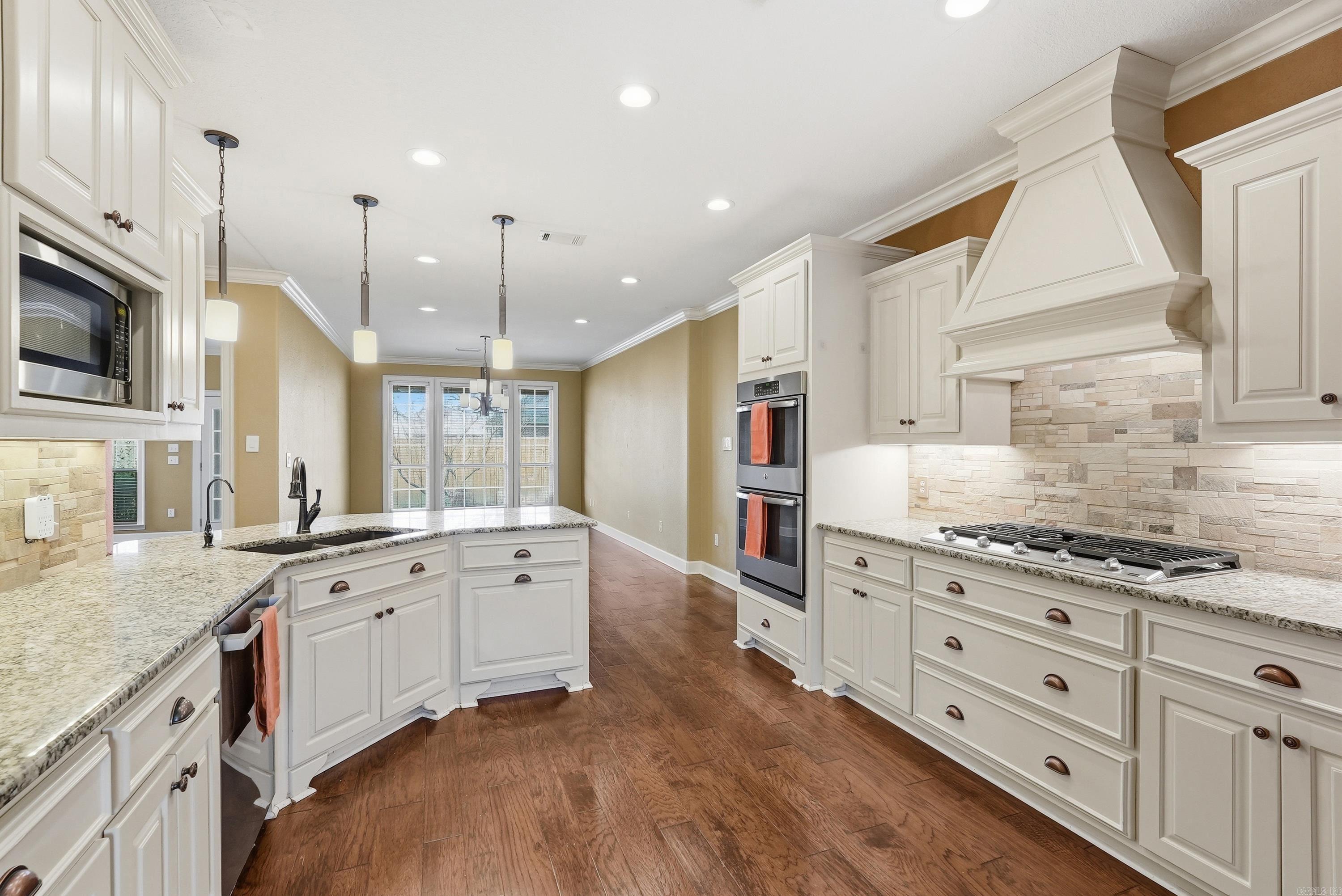 Royal Oaks - Residential