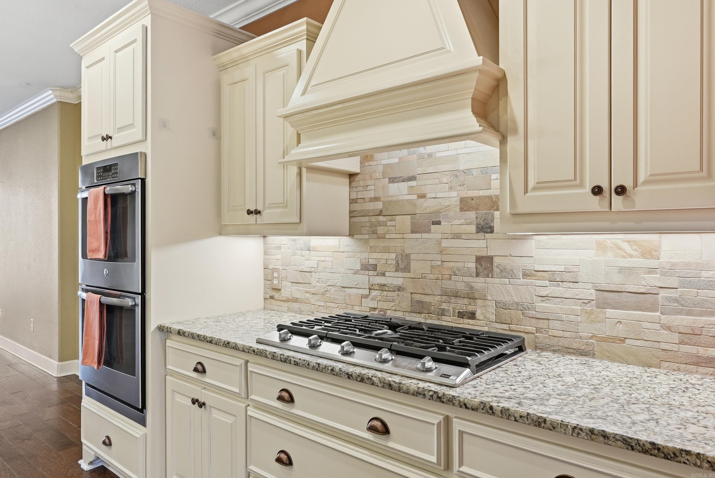 Royal Oaks - Residential