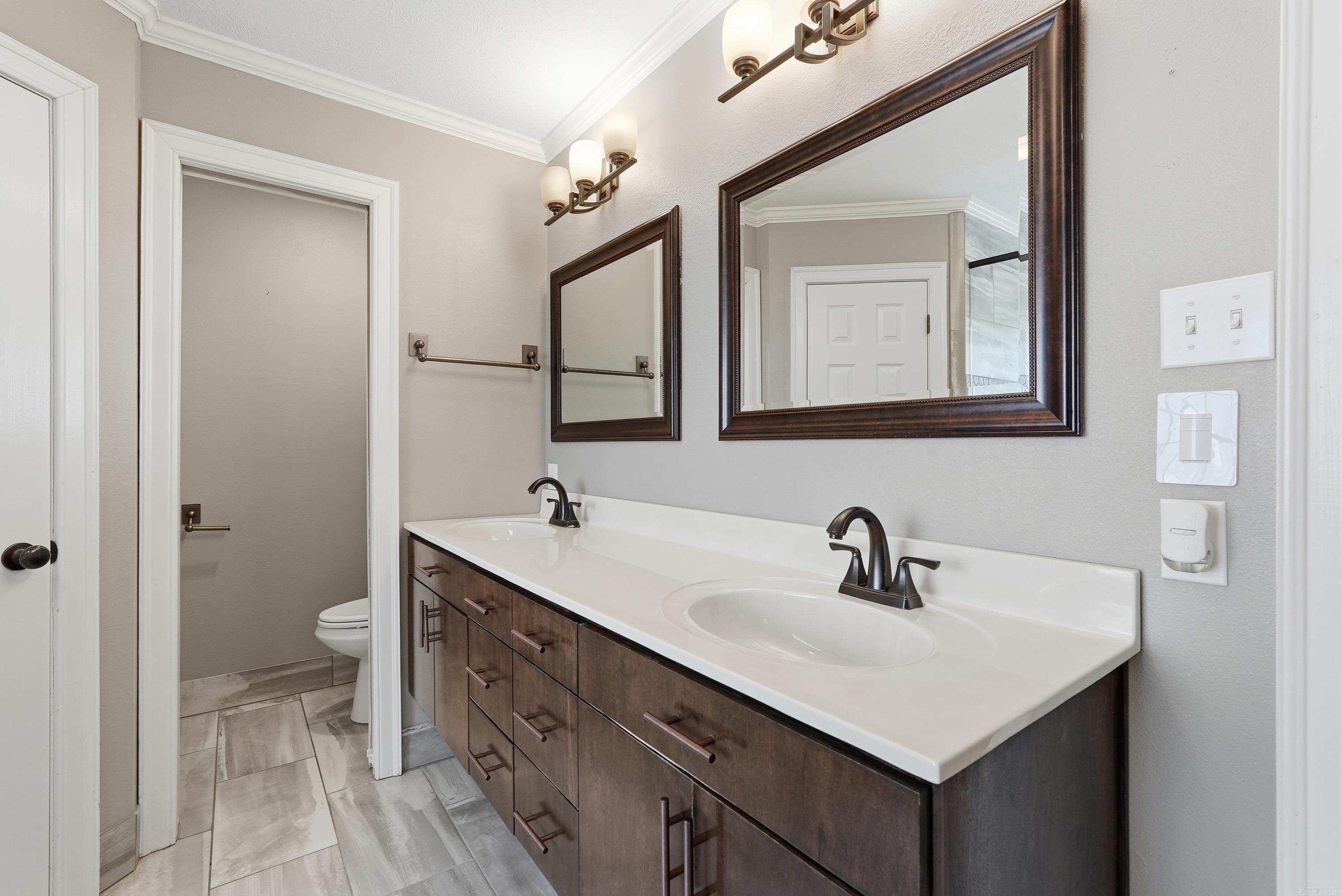 Royal Oaks - Residential