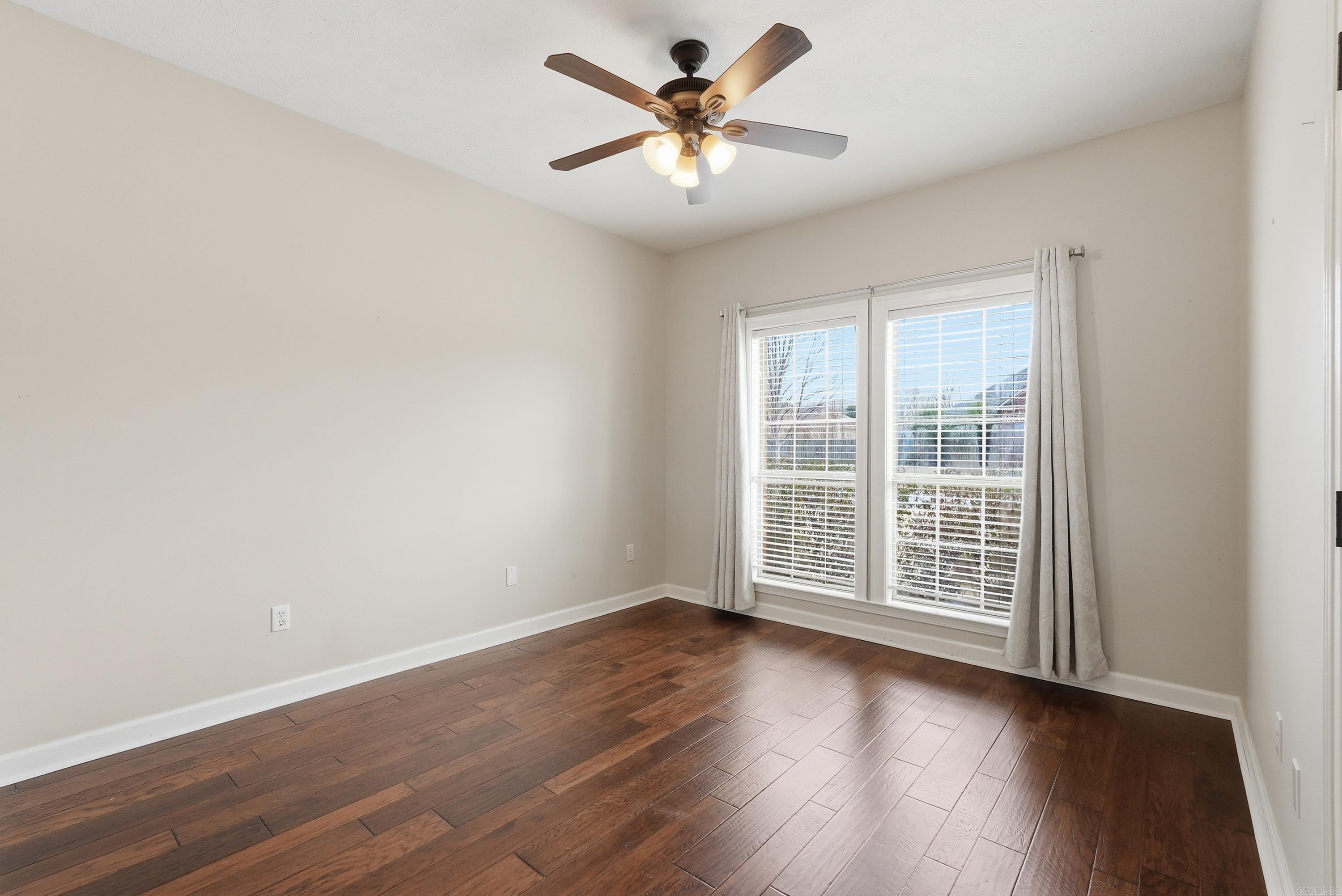 Royal Oaks - Residential