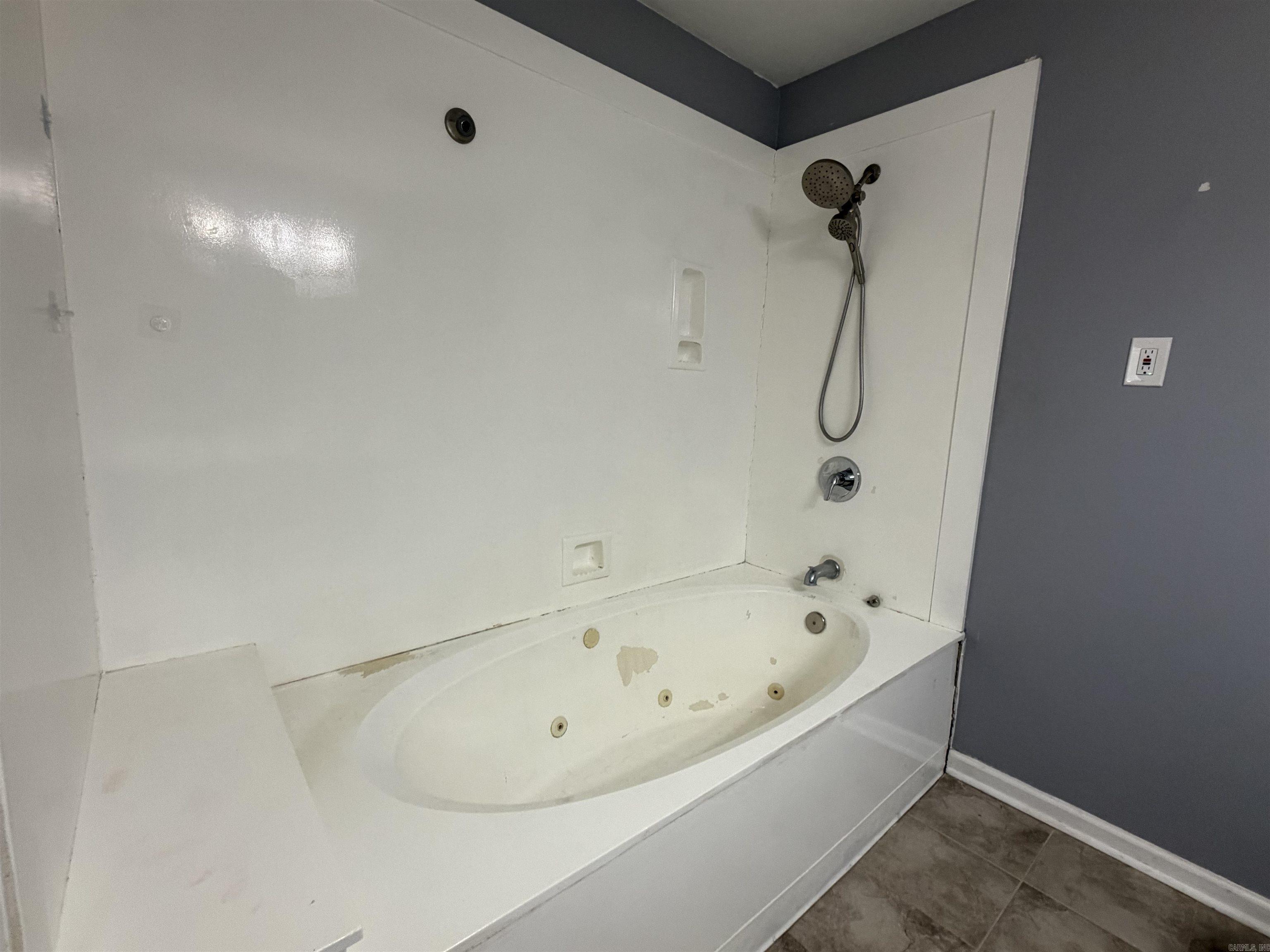 CABOT HIGHLANDS - Residential