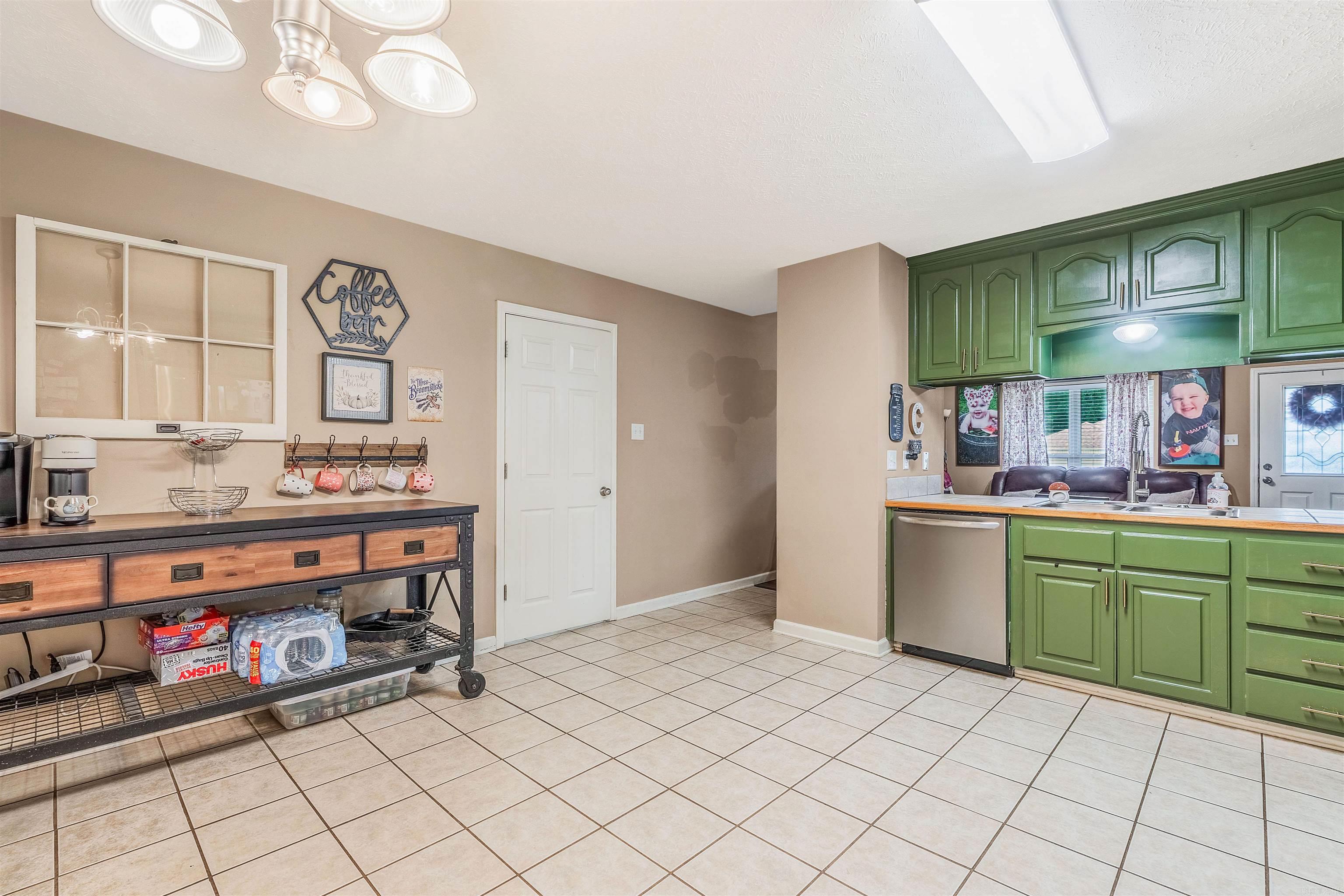 PEARL STONE ESTATES - Residential