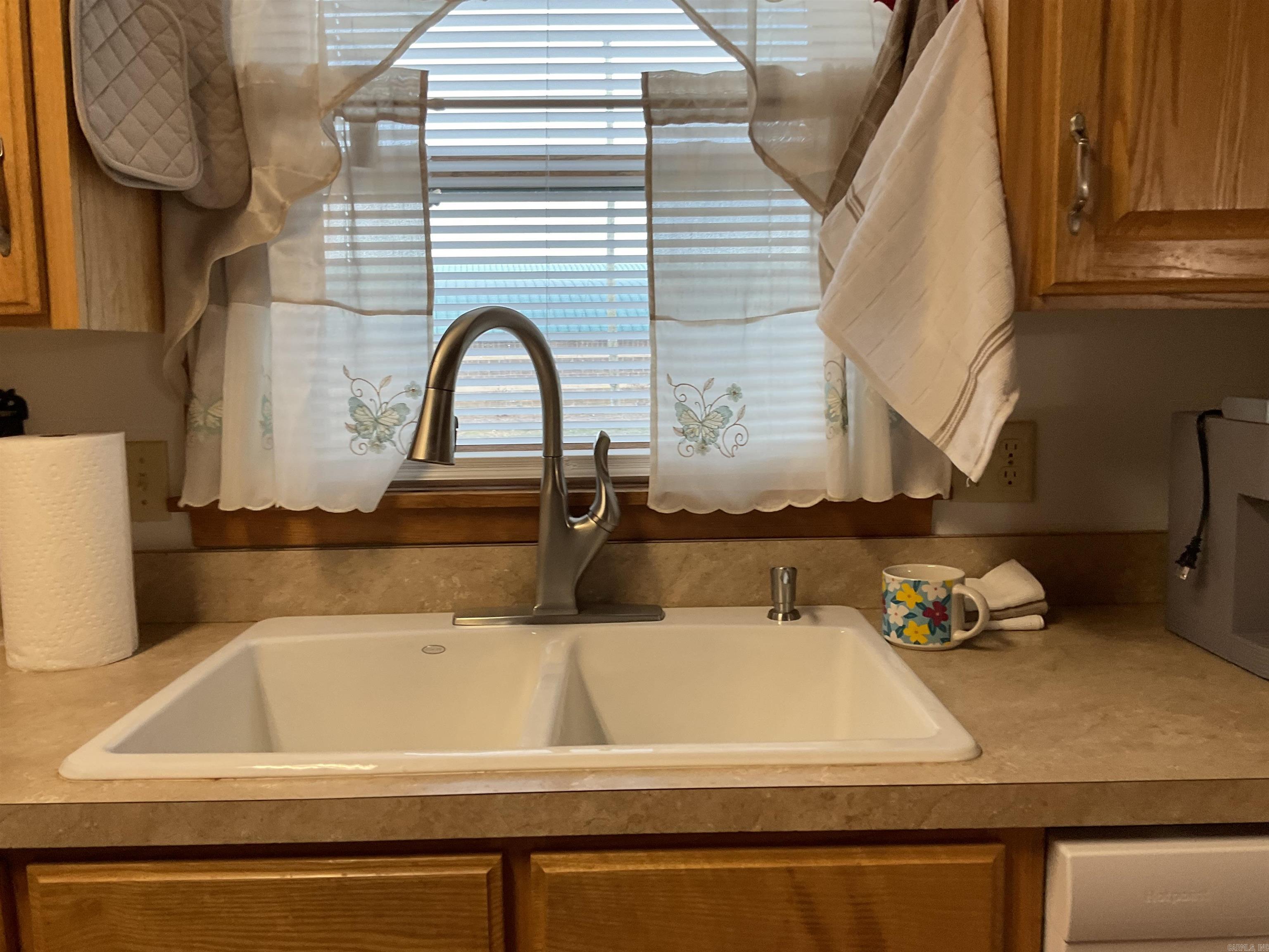 WOODLAND COVE - Residential