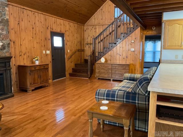 WOODLAND COVE - Residential