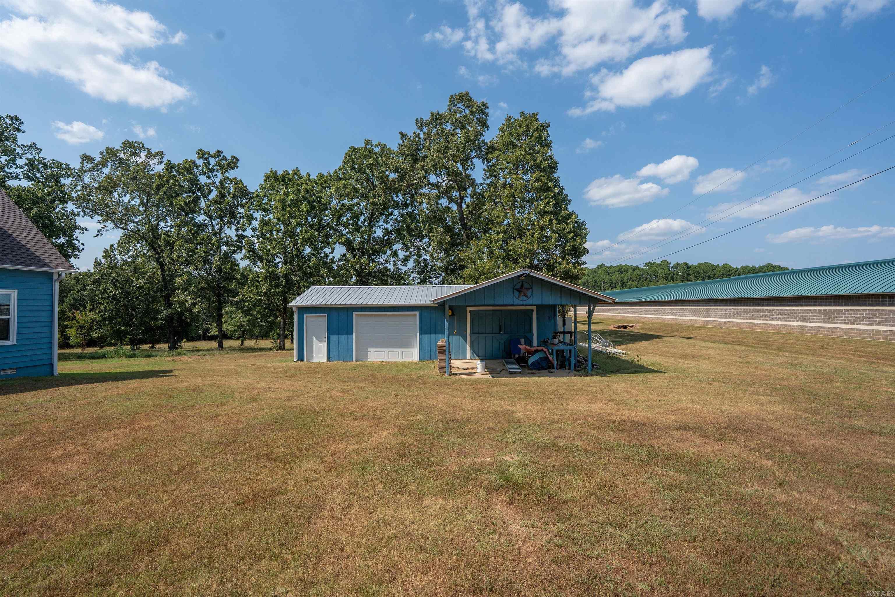 WOODLAND COVE - Residential