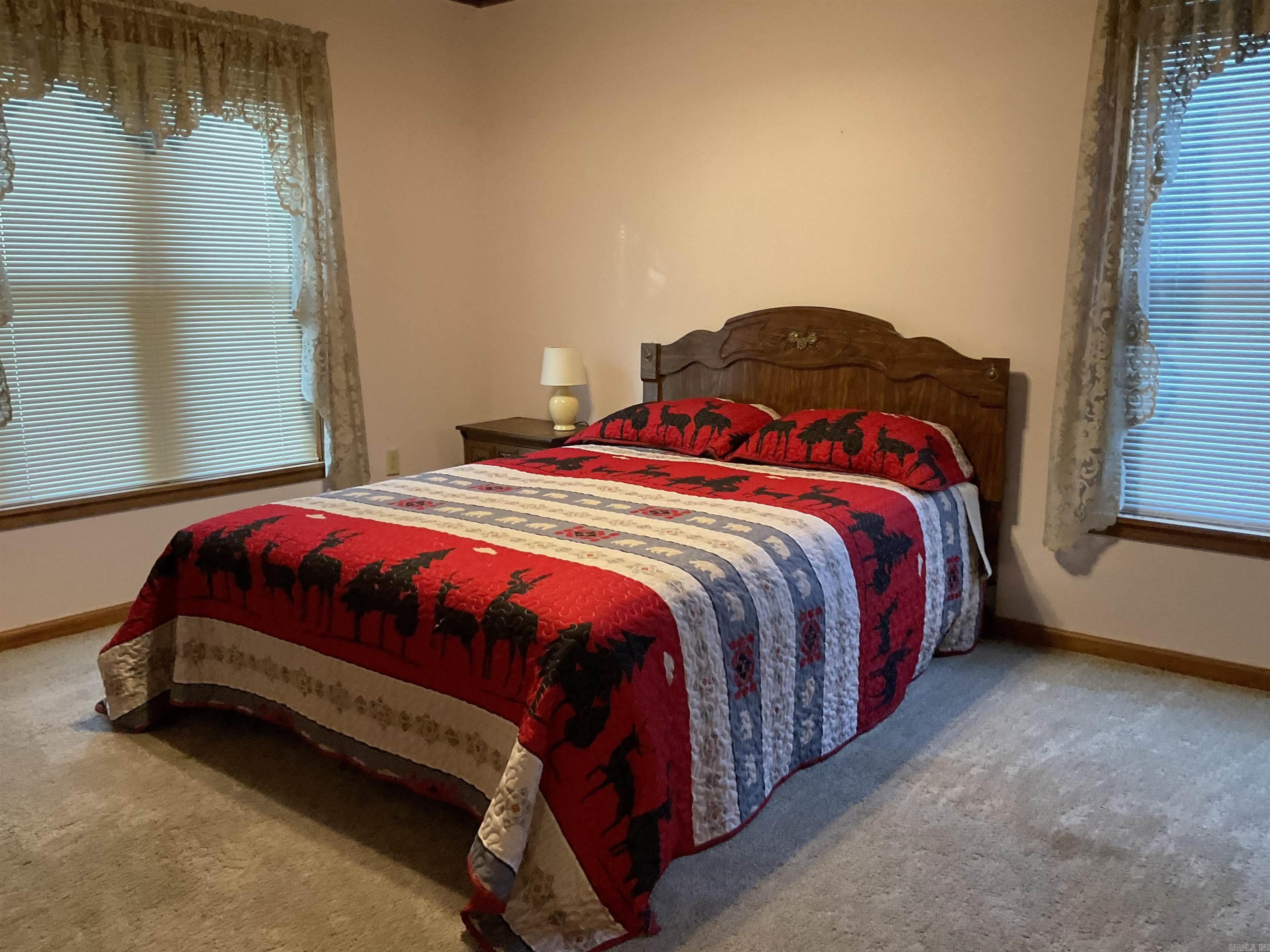 WOODLAND COVE - Residential