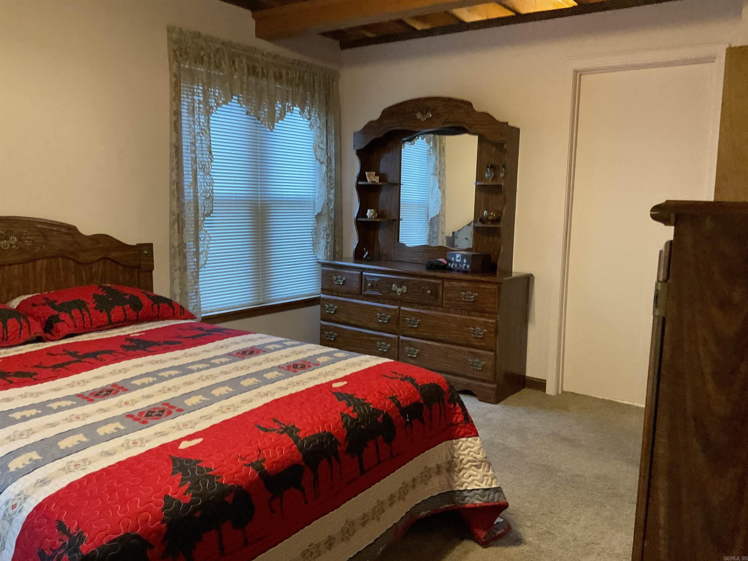 WOODLAND COVE - Residential