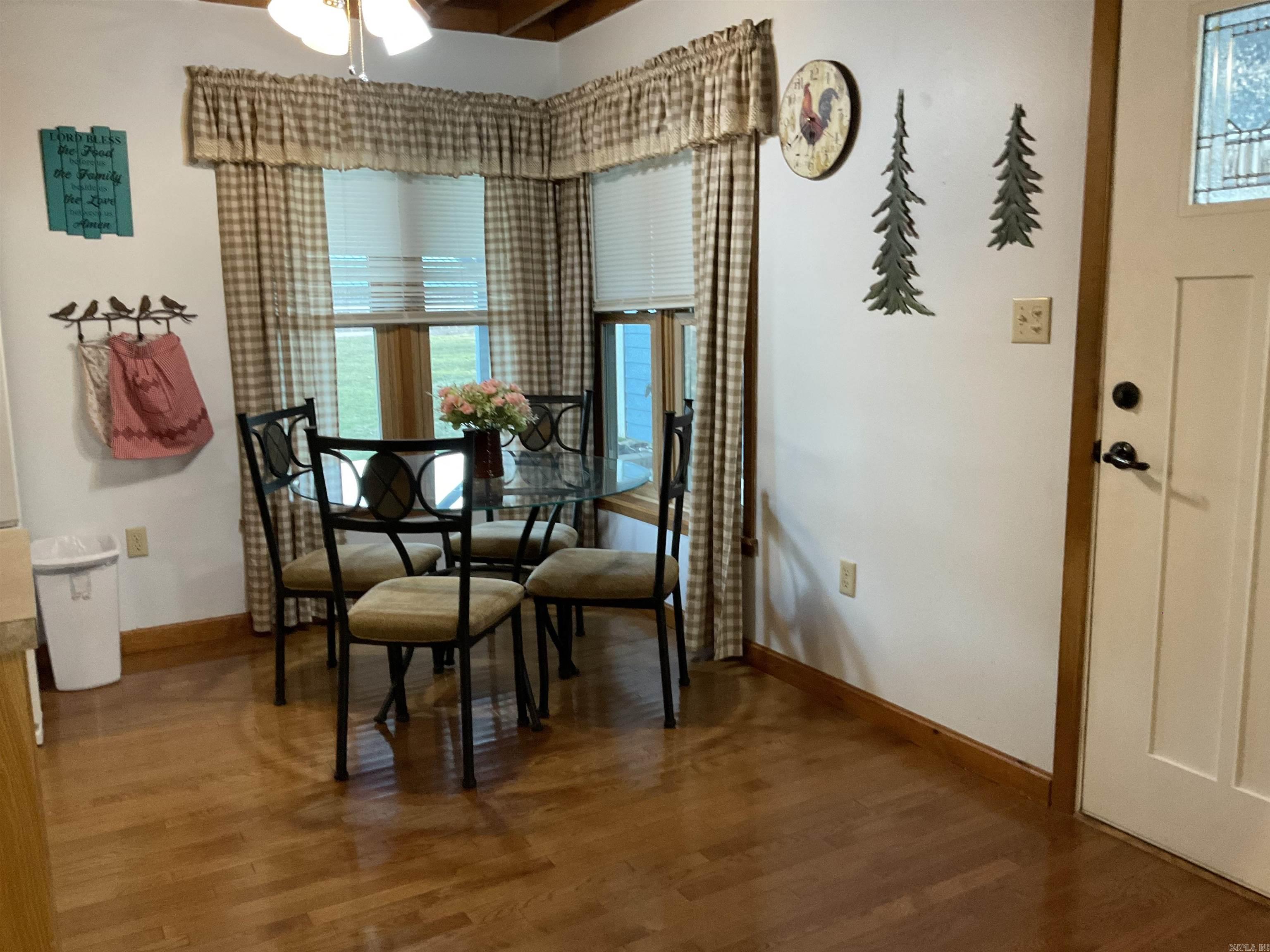 WOODLAND COVE - Residential