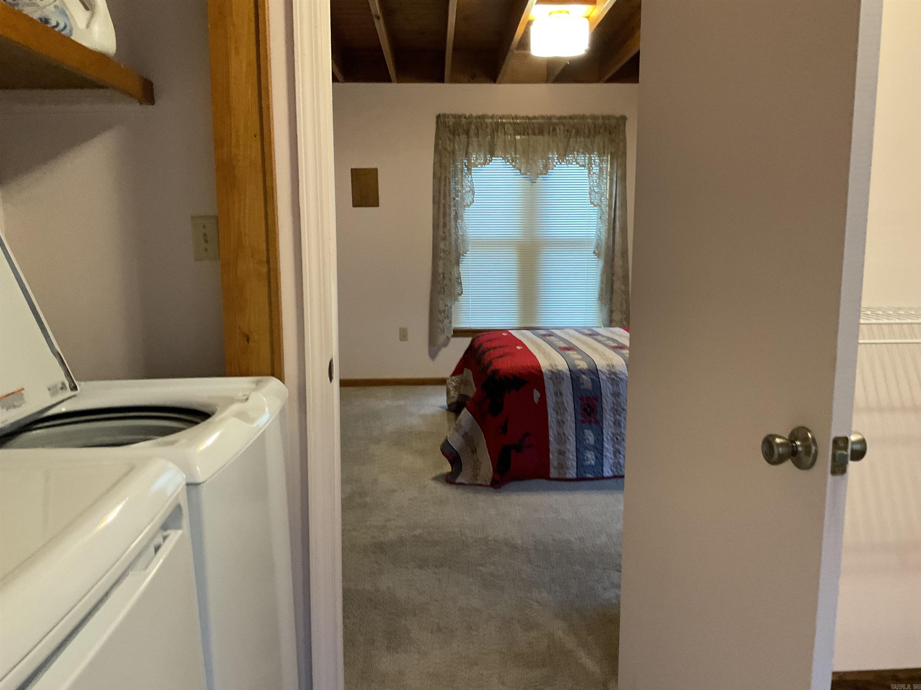 WOODLAND COVE - Residential