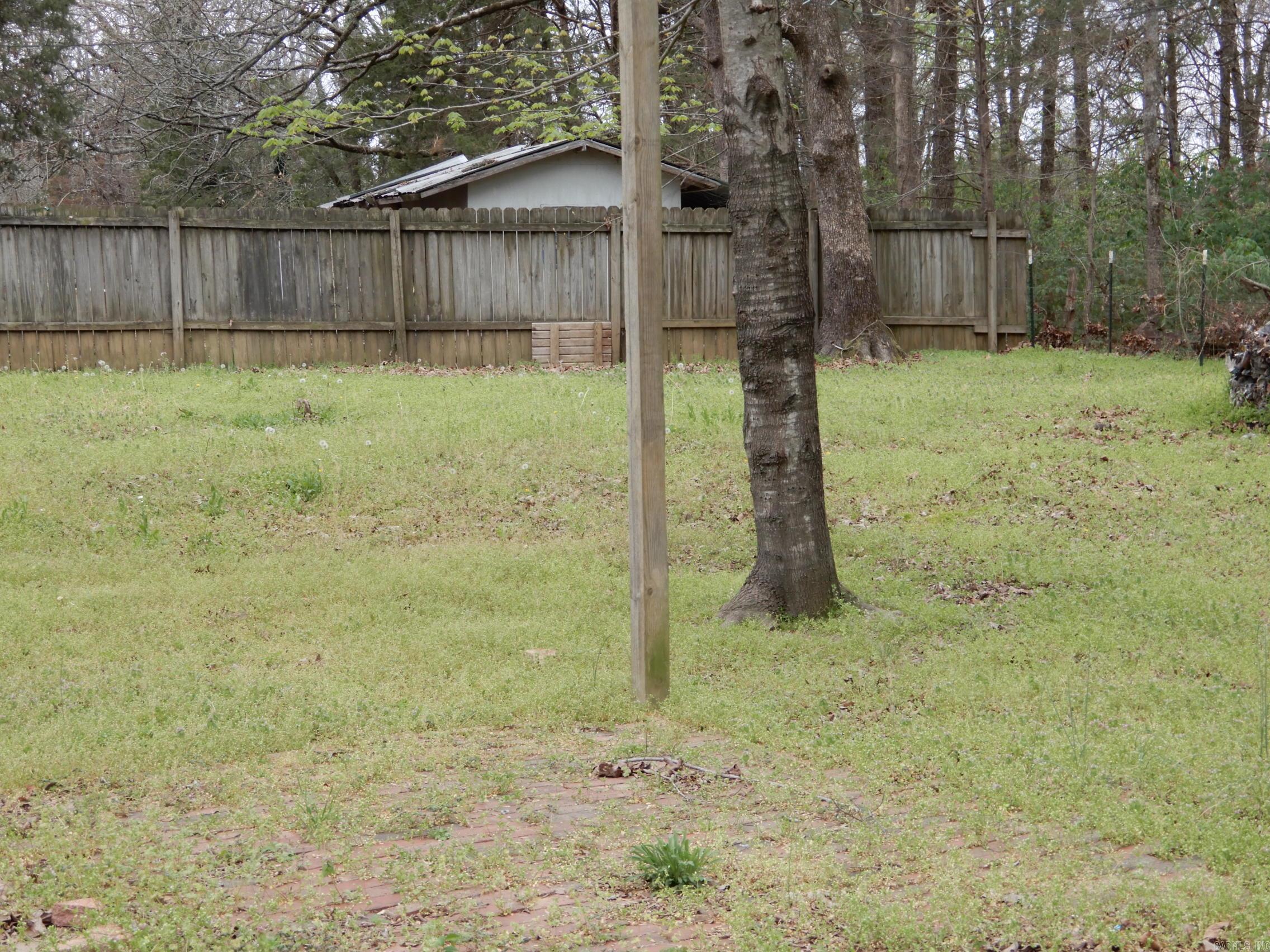 ROLLING HILLS - Residential