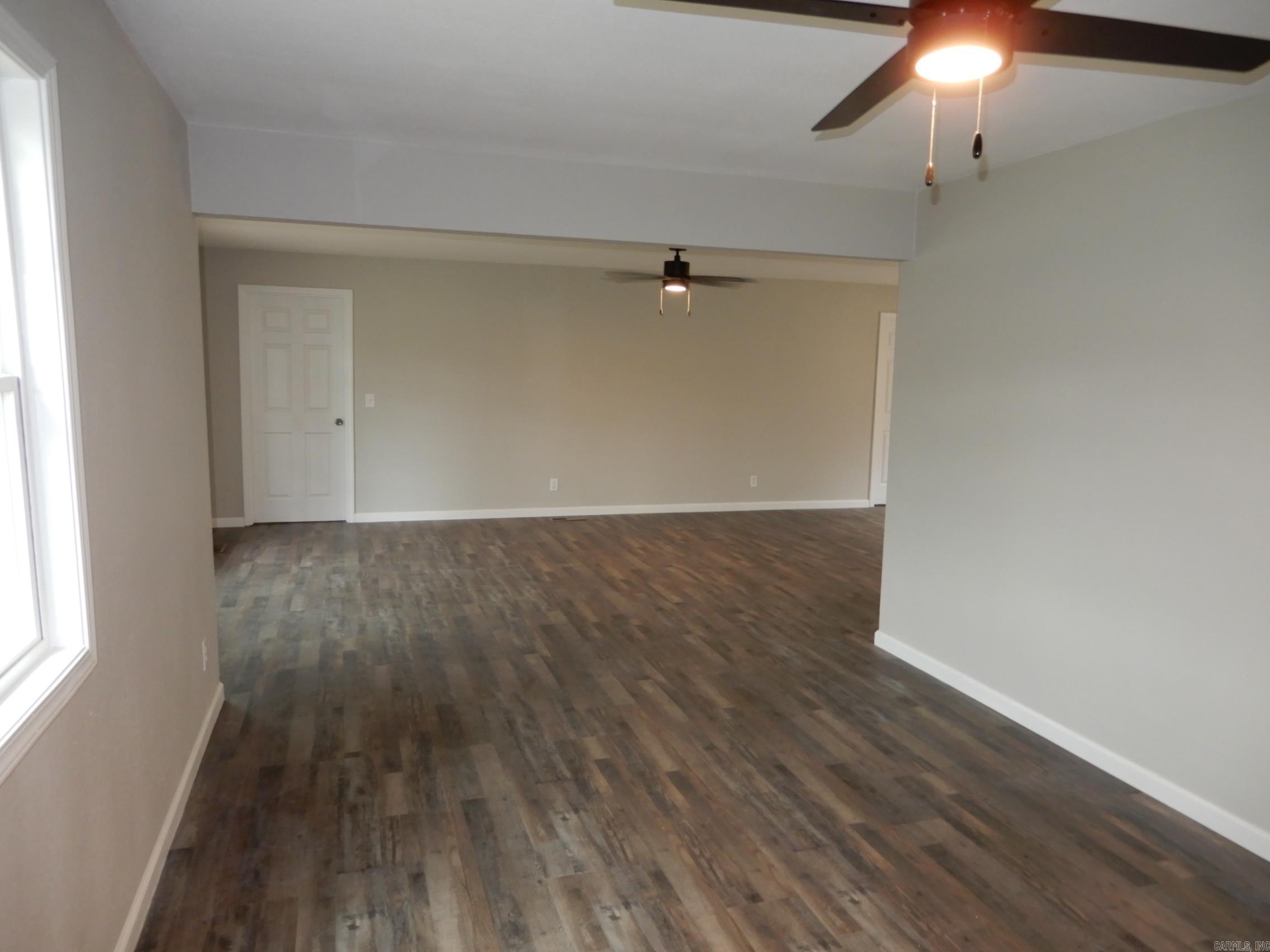 ROLLING HILLS - Residential