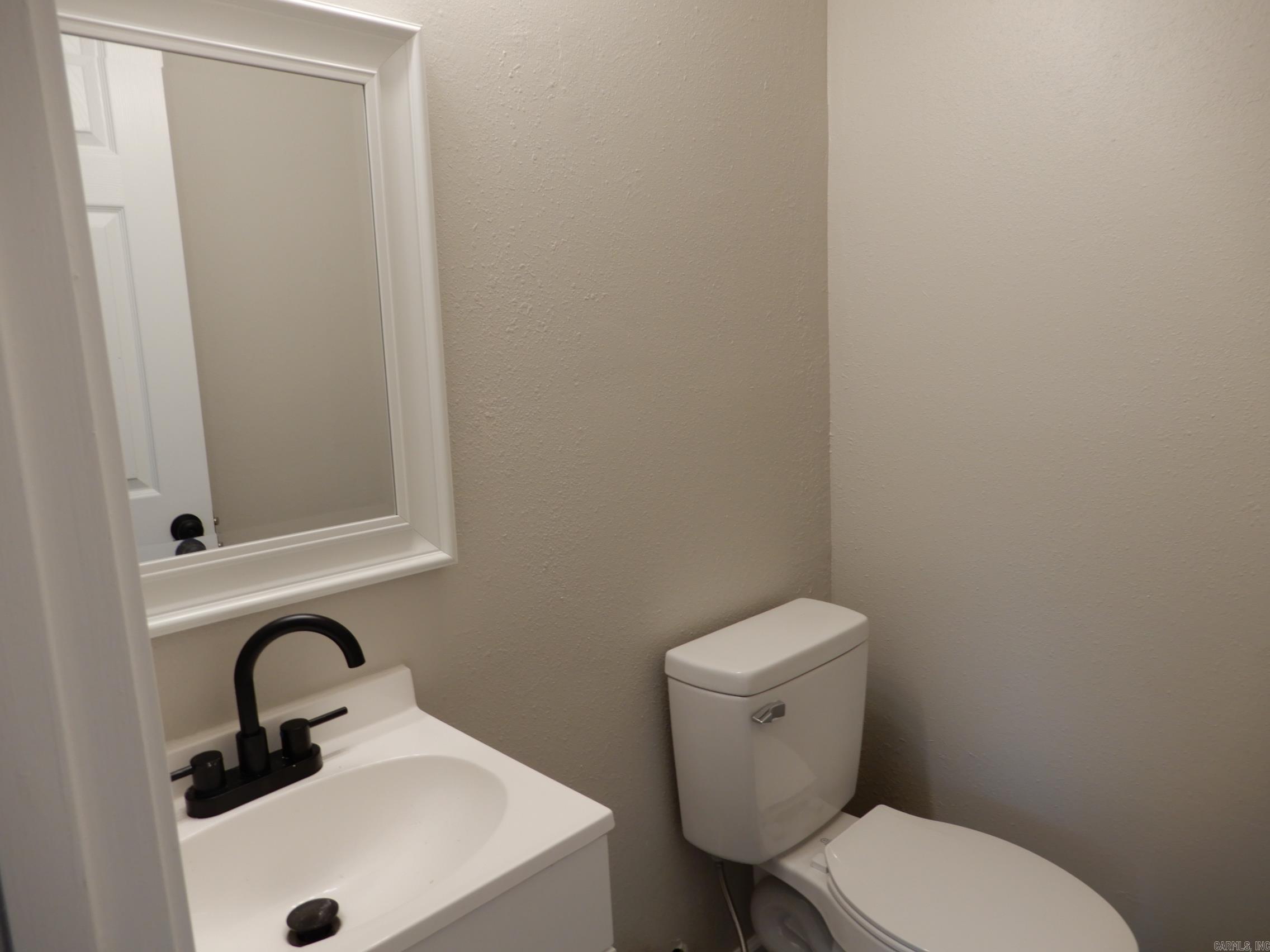 ROLLING HILLS - Residential