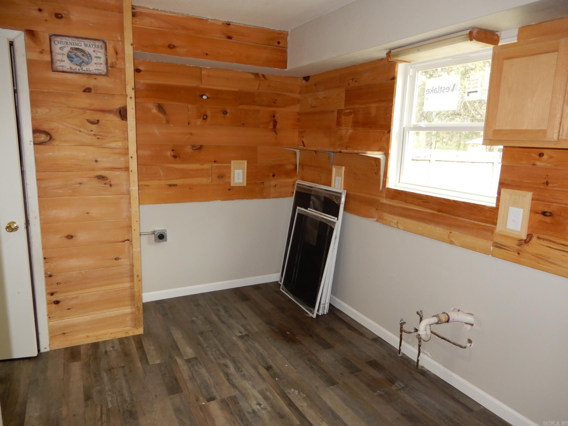 ROLLING HILLS - Residential