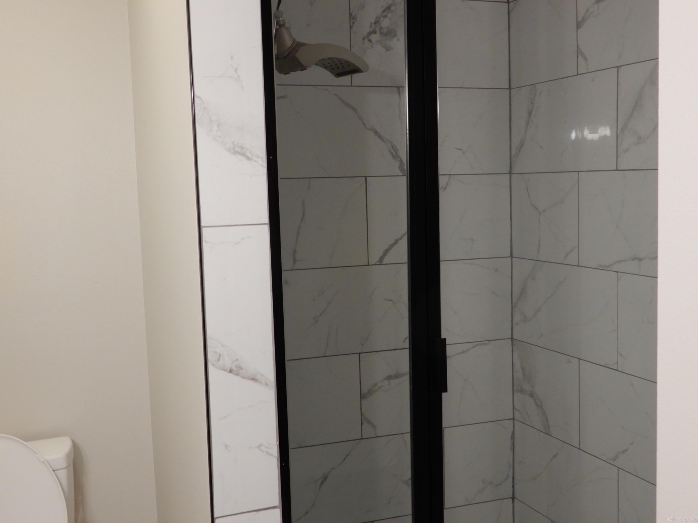 ROLLING HILLS - Residential