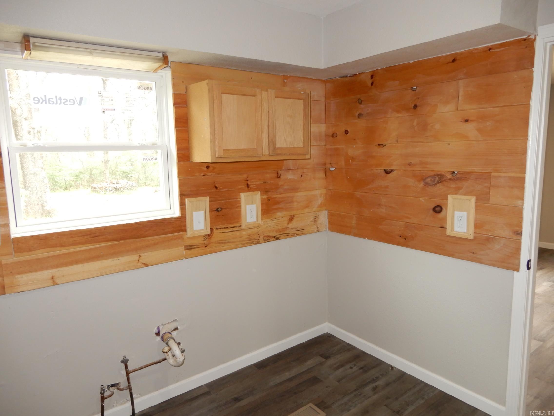 ROLLING HILLS - Residential