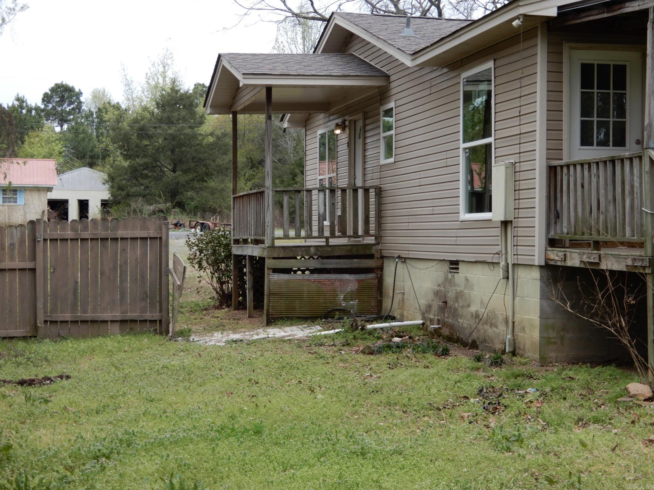 ROLLING HILLS - Residential