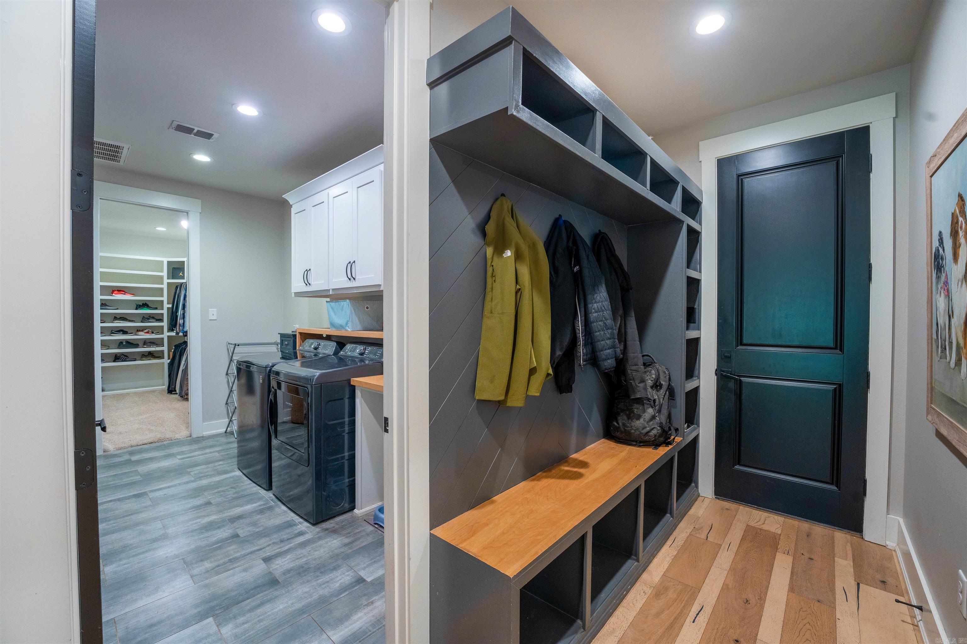 THE STABLES - Residential