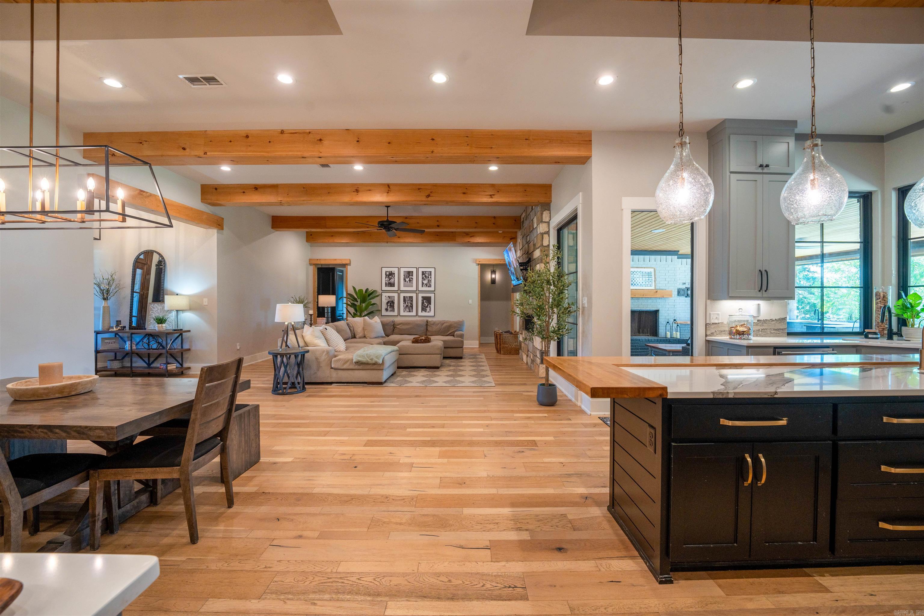 THE STABLES - Residential