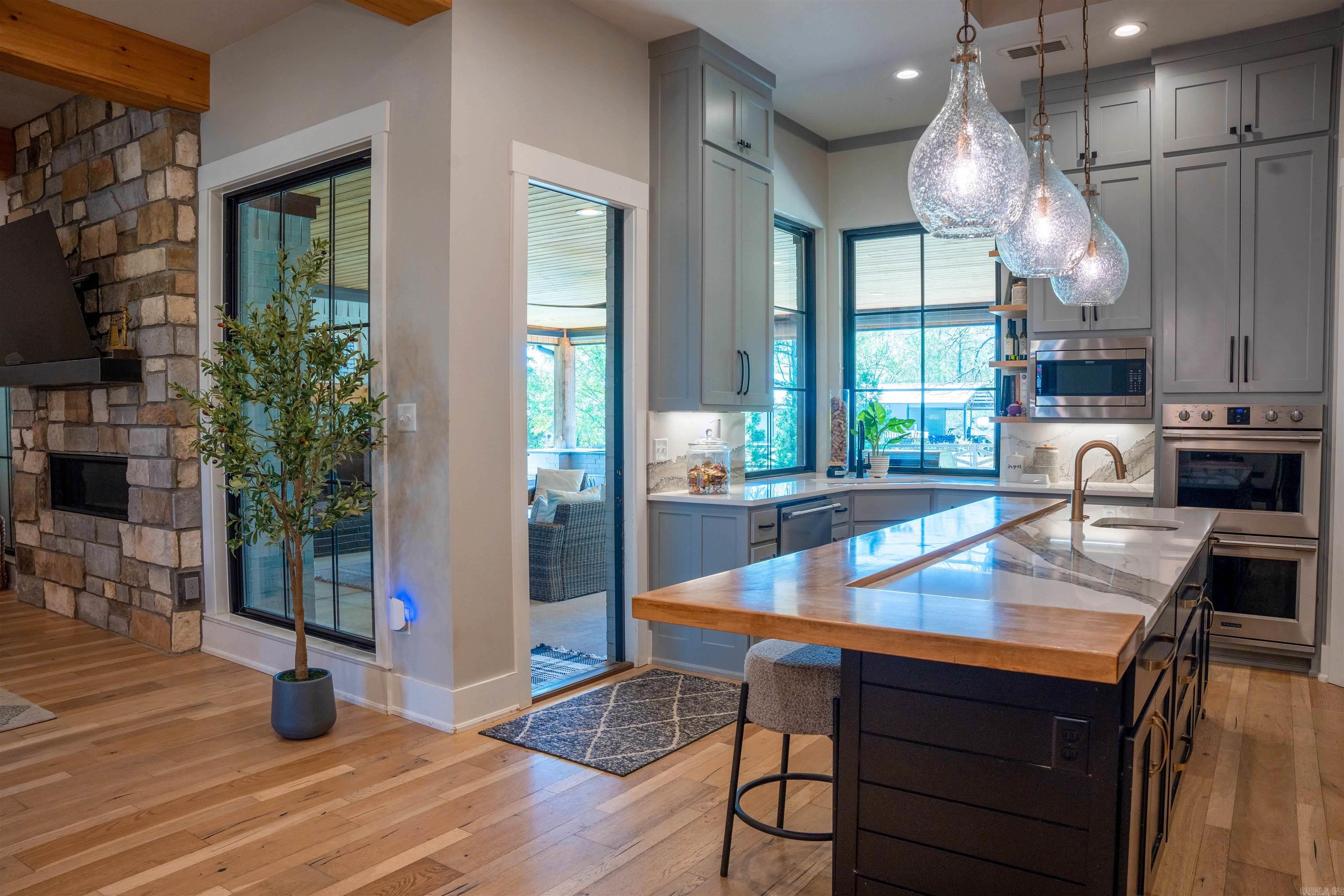 THE STABLES - Residential