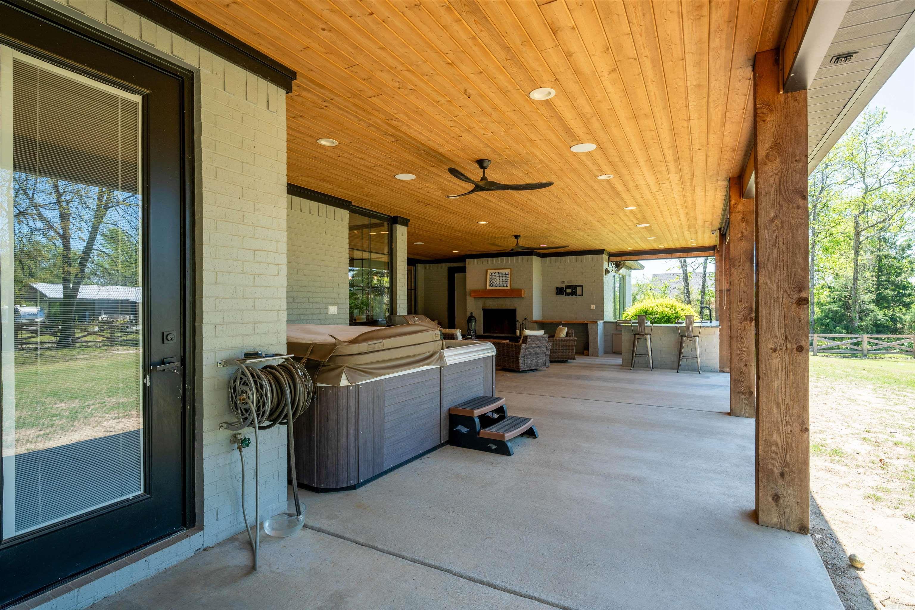 THE STABLES - Residential