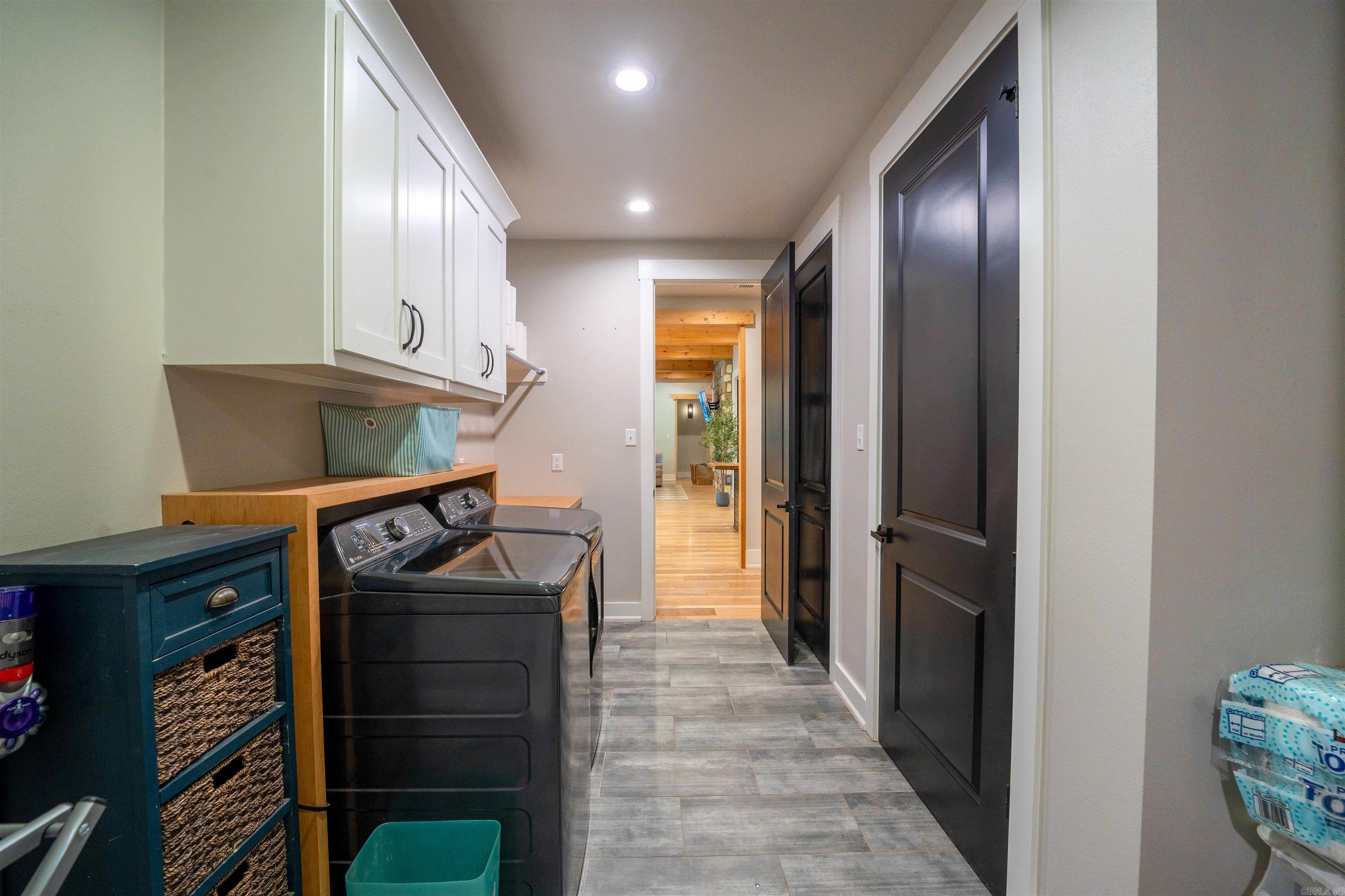 THE STABLES - Residential