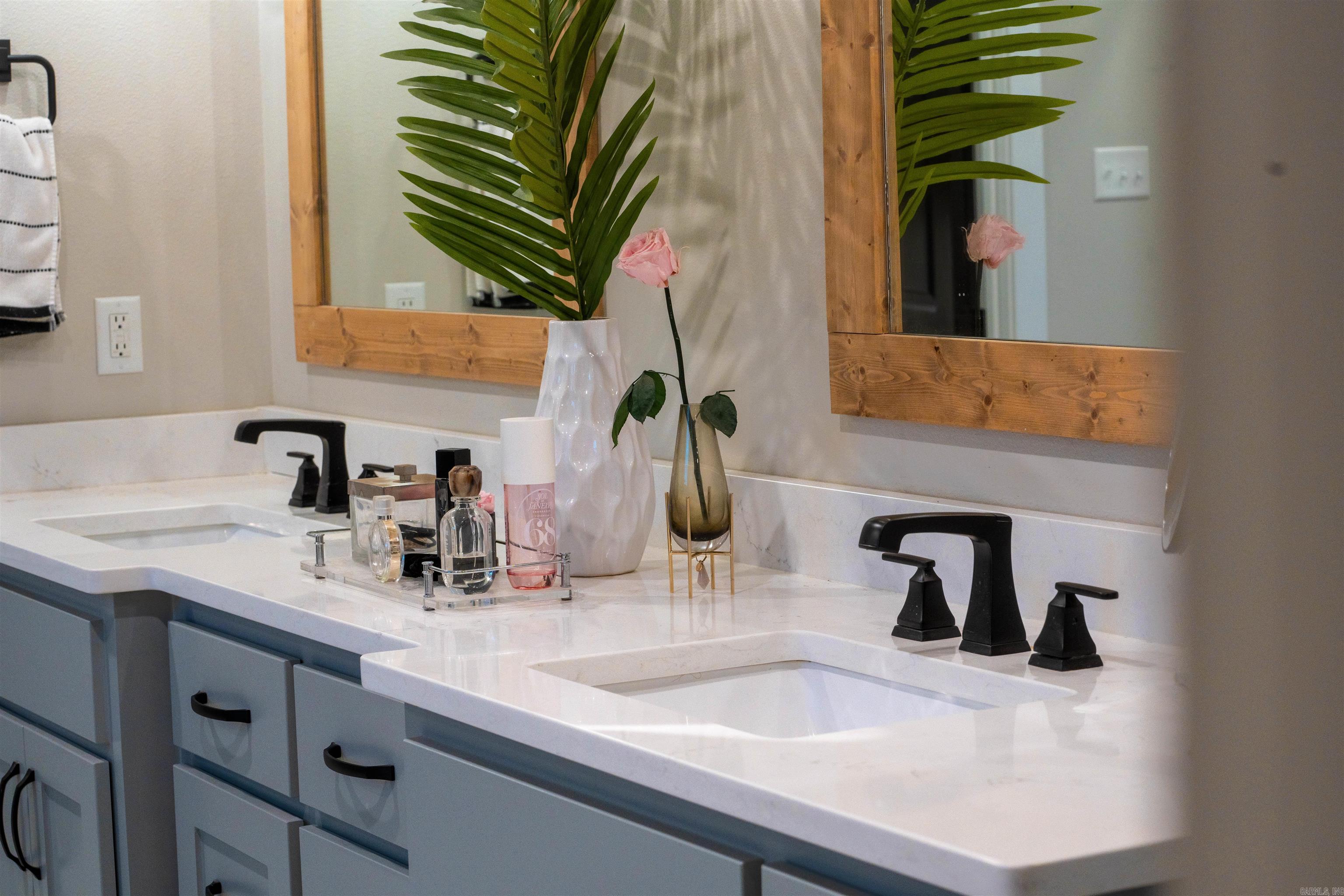 THE STABLES - Residential