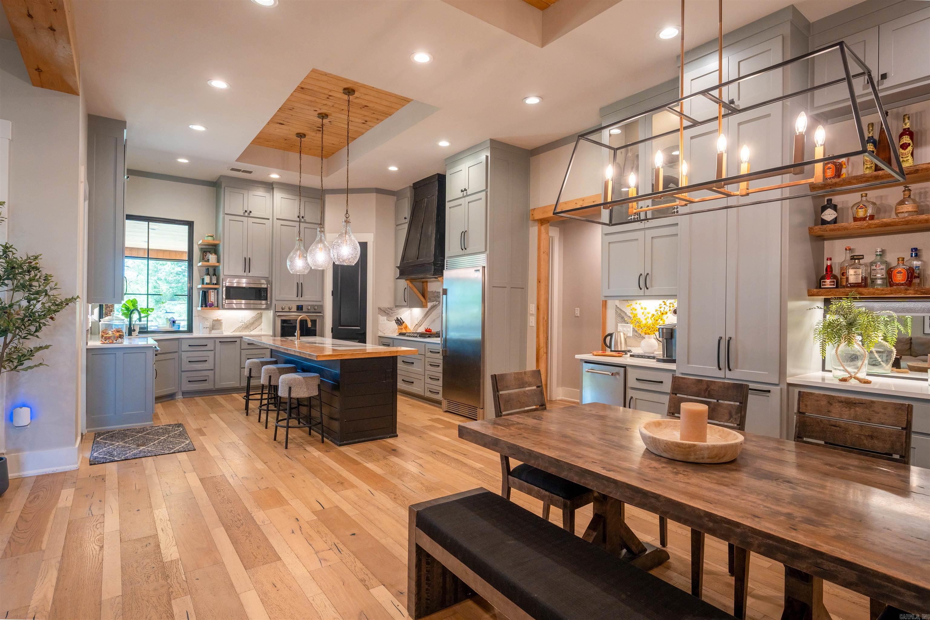 THE STABLES - Residential