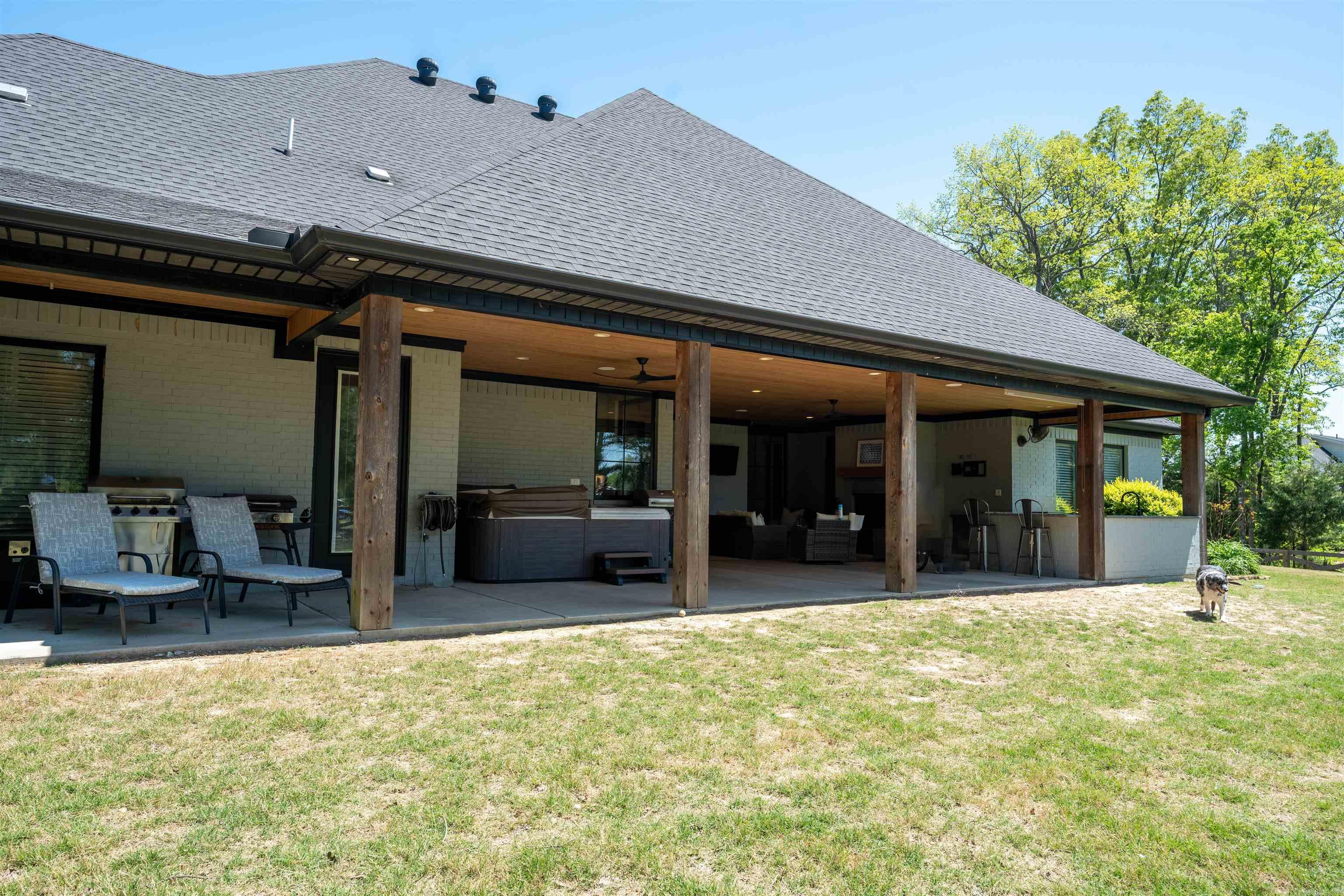 THE STABLES - Residential