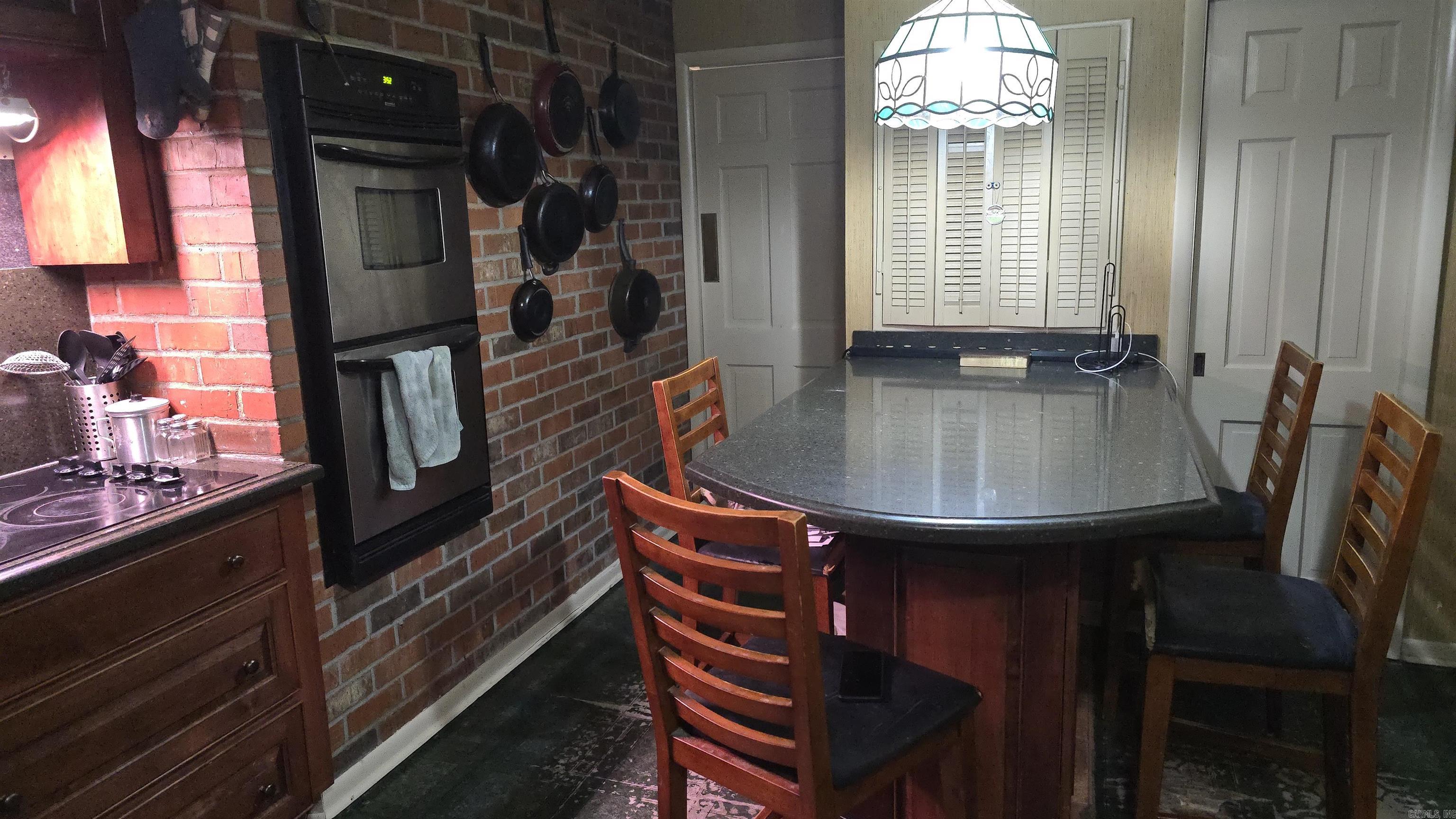 E RITTER VICTORY - Residential