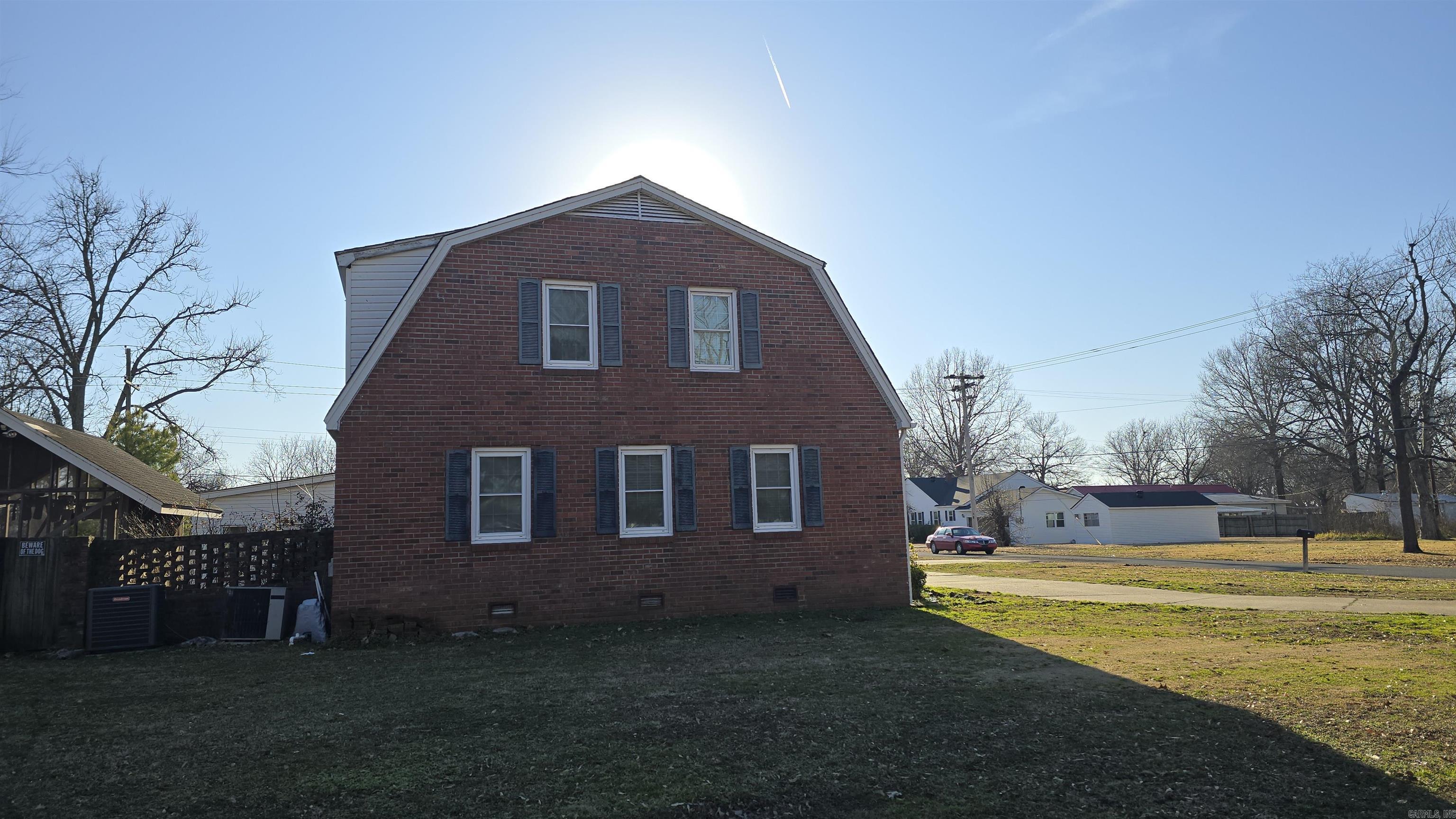 E RITTER VICTORY - Residential