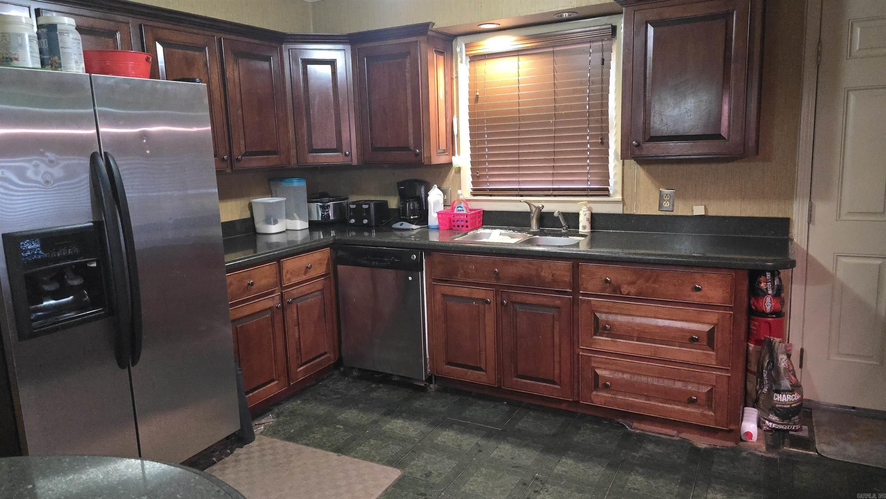 E RITTER VICTORY - Residential