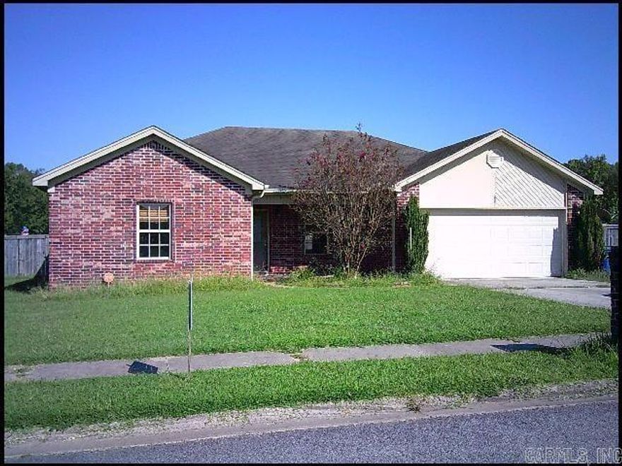 *CABOT*  LOVELY HOME IN THE MAGNESS CREEK SUBDIVISION!! This 4 Bedroom And 2 Bath Home Features Over 1500 Sqft! Range, Refrigerator (As-Is), And Dishwasher Provided In Kitchen! Washer And Dryer Included! Large Fenced Backyard With Beautiful Gazebo! 2 Car Garage For Parking! PET FRIENDLY!! AVAILABLE NOW!!!<a href='https://raineyrealty.com/virtualtour.php?r=8hkMcy'> Click here for a 360° Virtual Tour</a>
