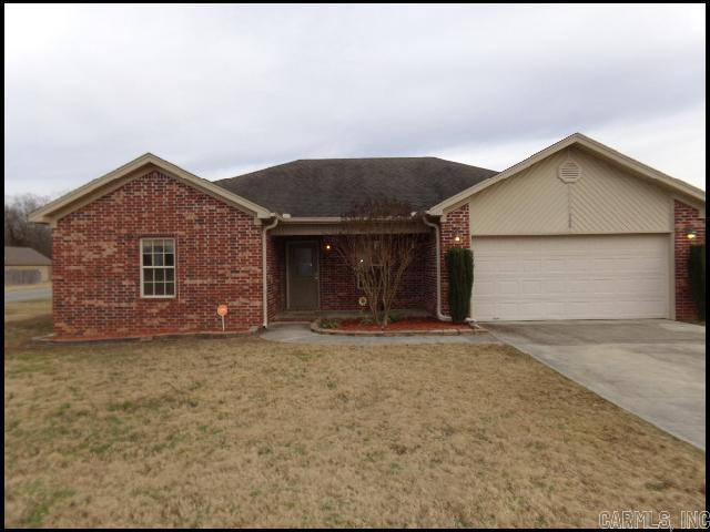 *CABOT* LOVELY HOME IN THE MAGNESS CREEK SUBDIVISION!! This 4 Bedroom And 2 Bath Home Features Over 1500 Sqft! Range, Refrigerator (As-Is), And Dishwasher Provided In Kitchen! Washer And Dryer Included! Large Fenced Backyard With Beautiful Gazebo! 2 Car Garage For Parking! PET FRIENDLY!! AVAILABLE MID SEPTEMBER 2025!!! <a href='https://raineyrealty.com/virtualtour.php?r=8hkMcy'> Click here for a 360° Virtual Tour</a>