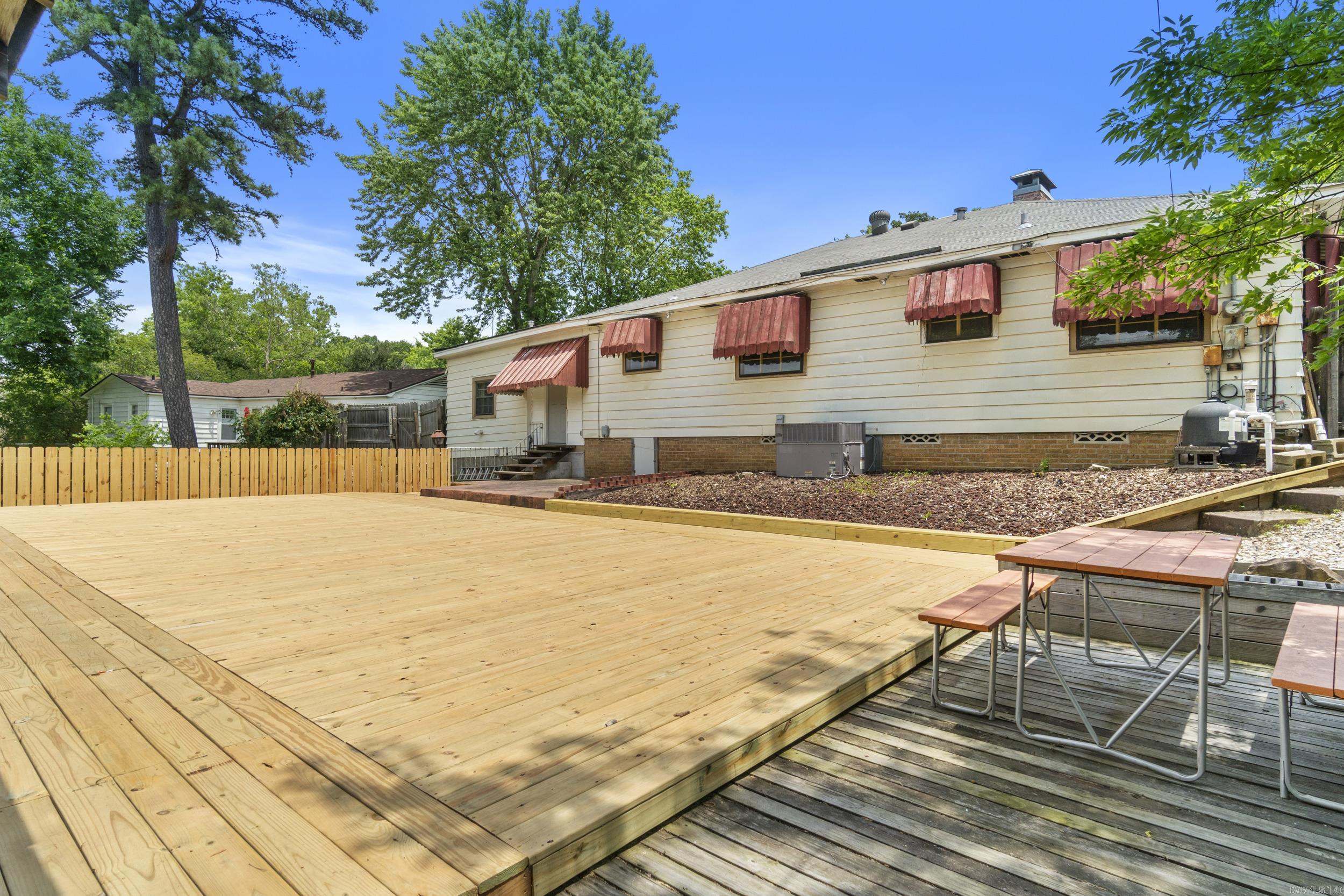 KINGWOOD PLACE - Residential