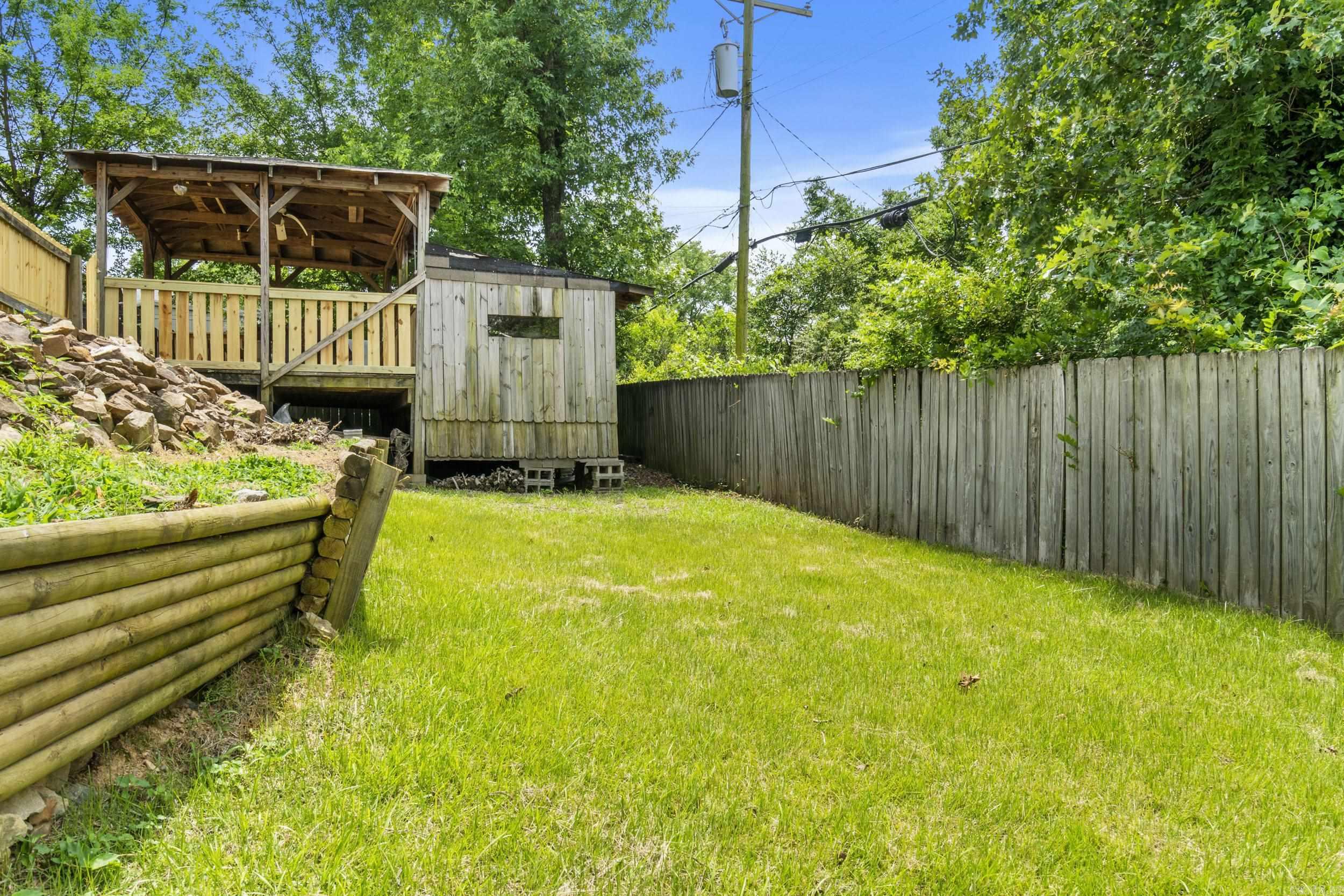 KINGWOOD PLACE - Residential