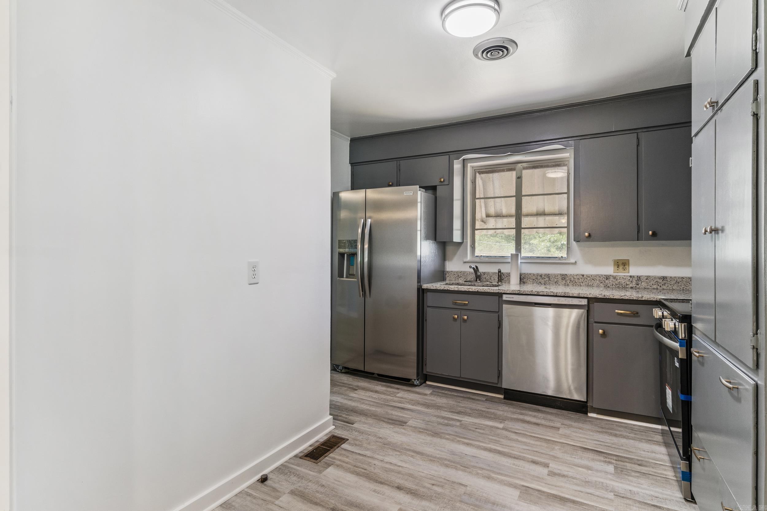 KINGWOOD PLACE - Residential