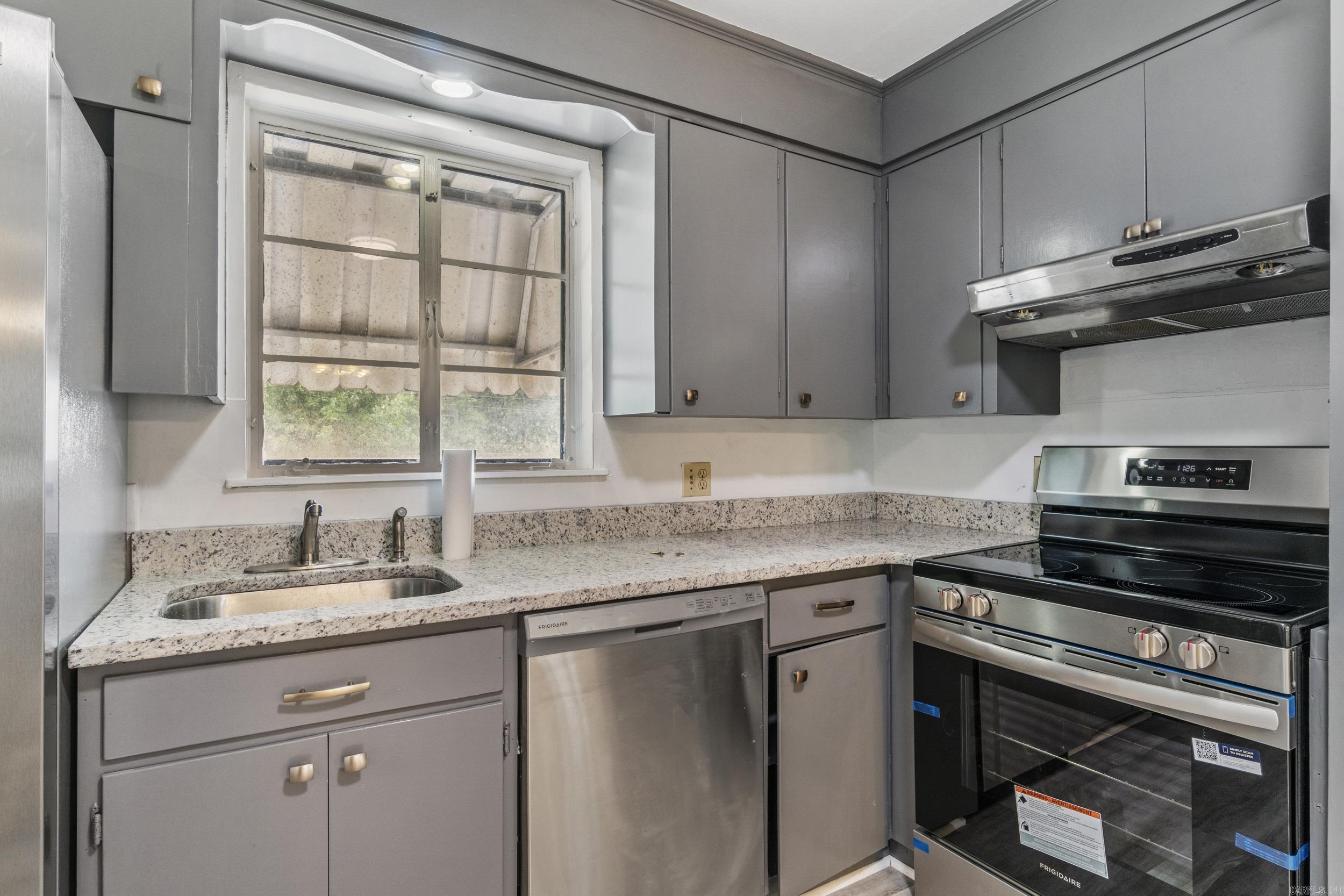 KINGWOOD PLACE - Residential