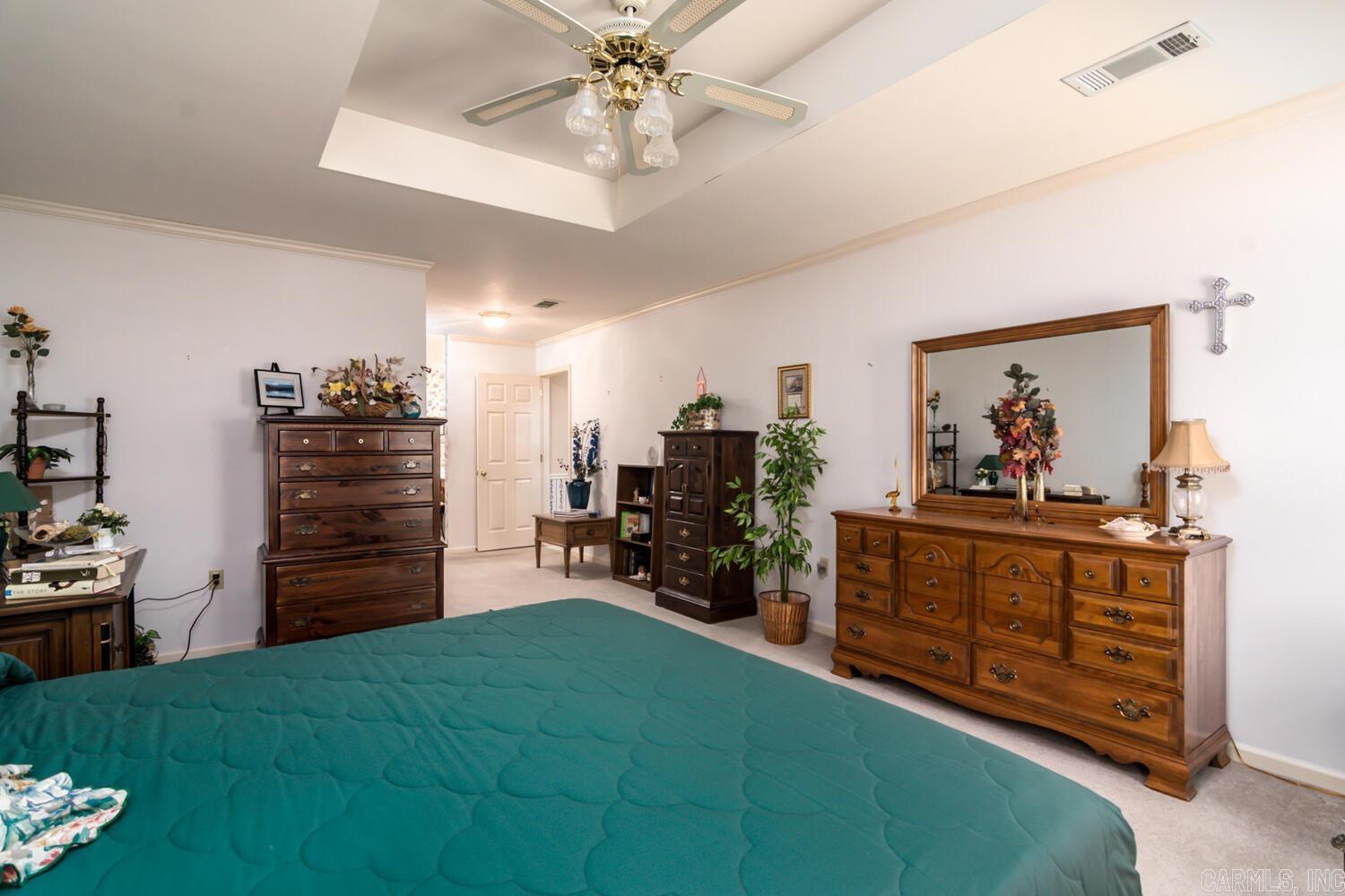 WESTBURY - Residential