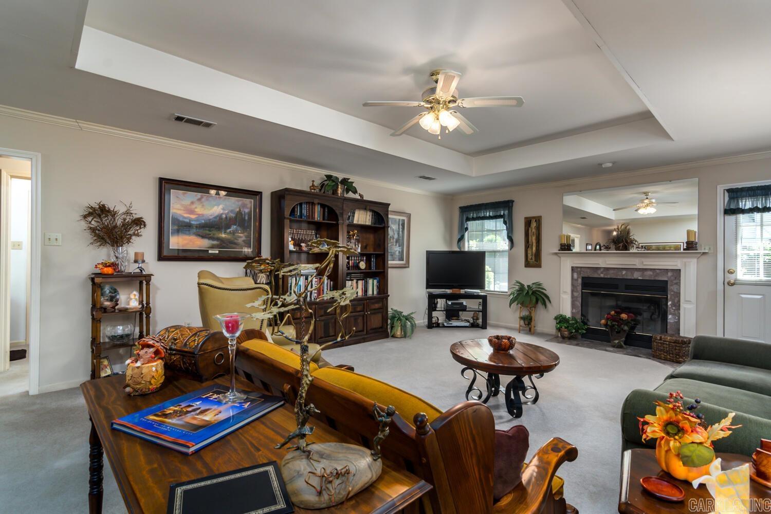 WESTBURY - Residential