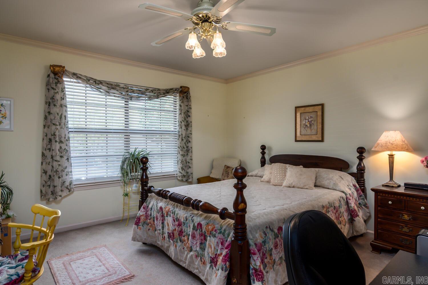 WESTBURY - Residential