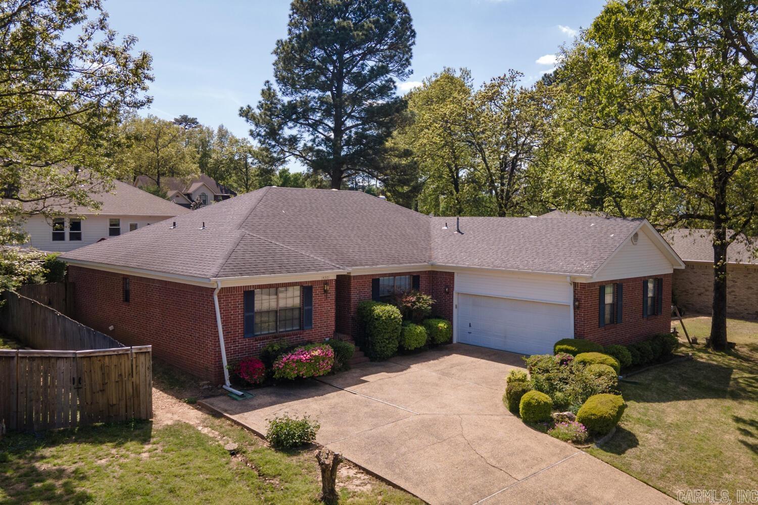 WESTBURY - Residential