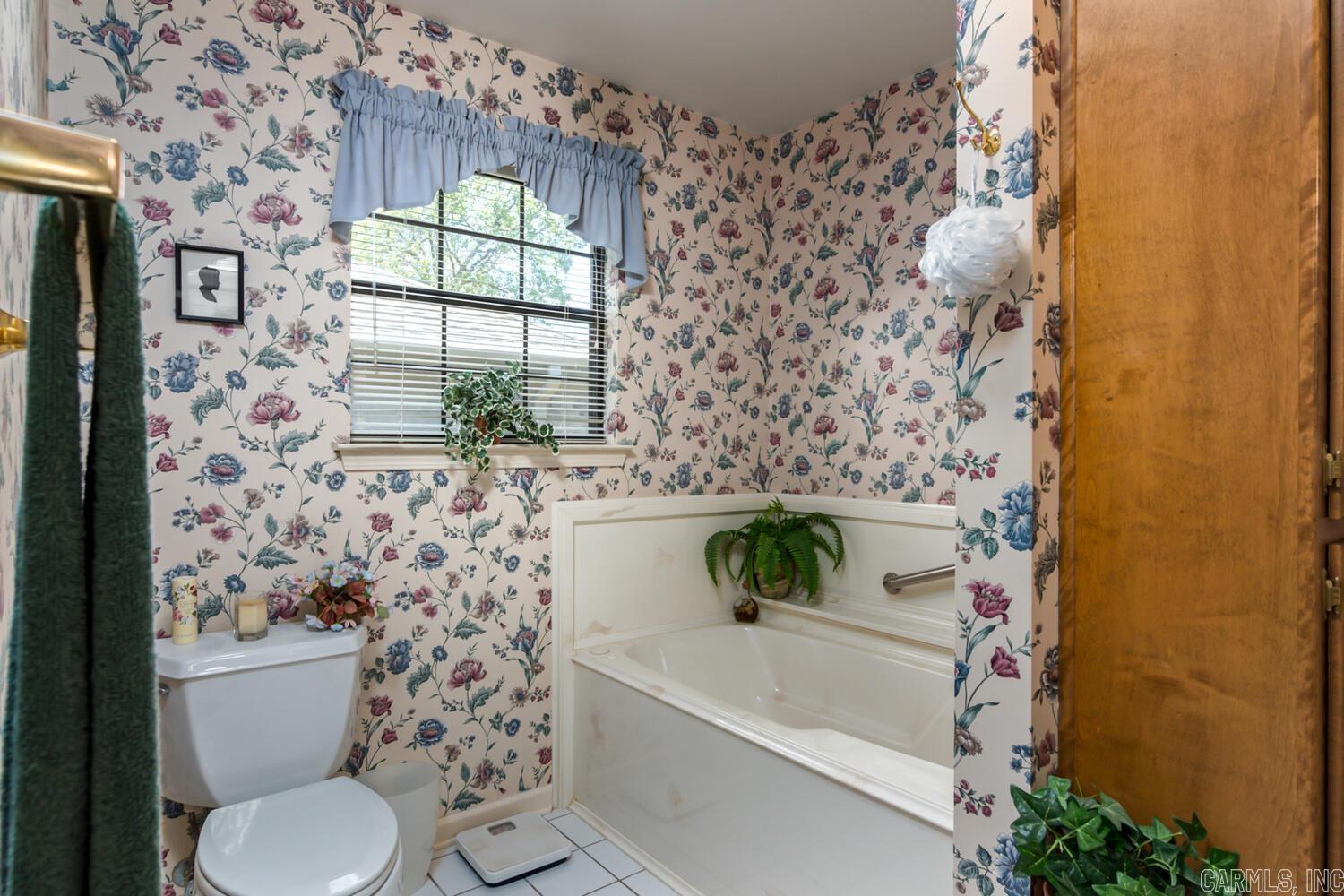 WESTBURY - Residential